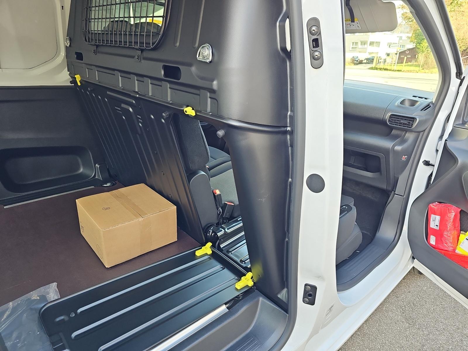 OPEL Combo-e Cargo 2.4 t Electric-image-15