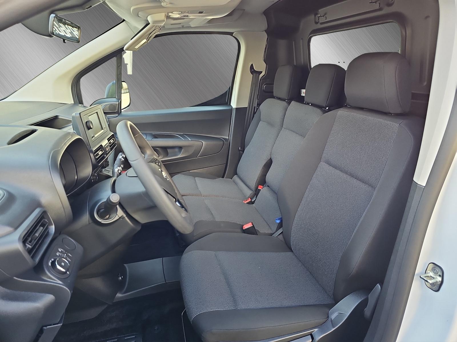 OPEL Combo-e Cargo 2.4 t Electric-image-9