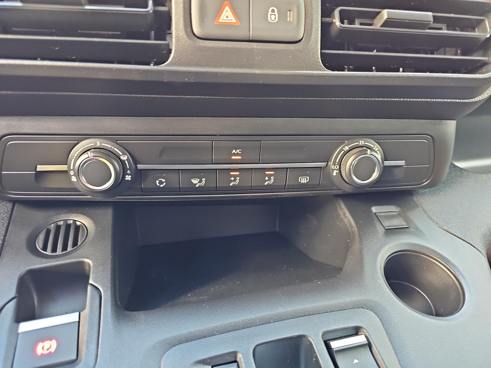 OPEL Combo-e Cargo 2.4 t Electric-image-25