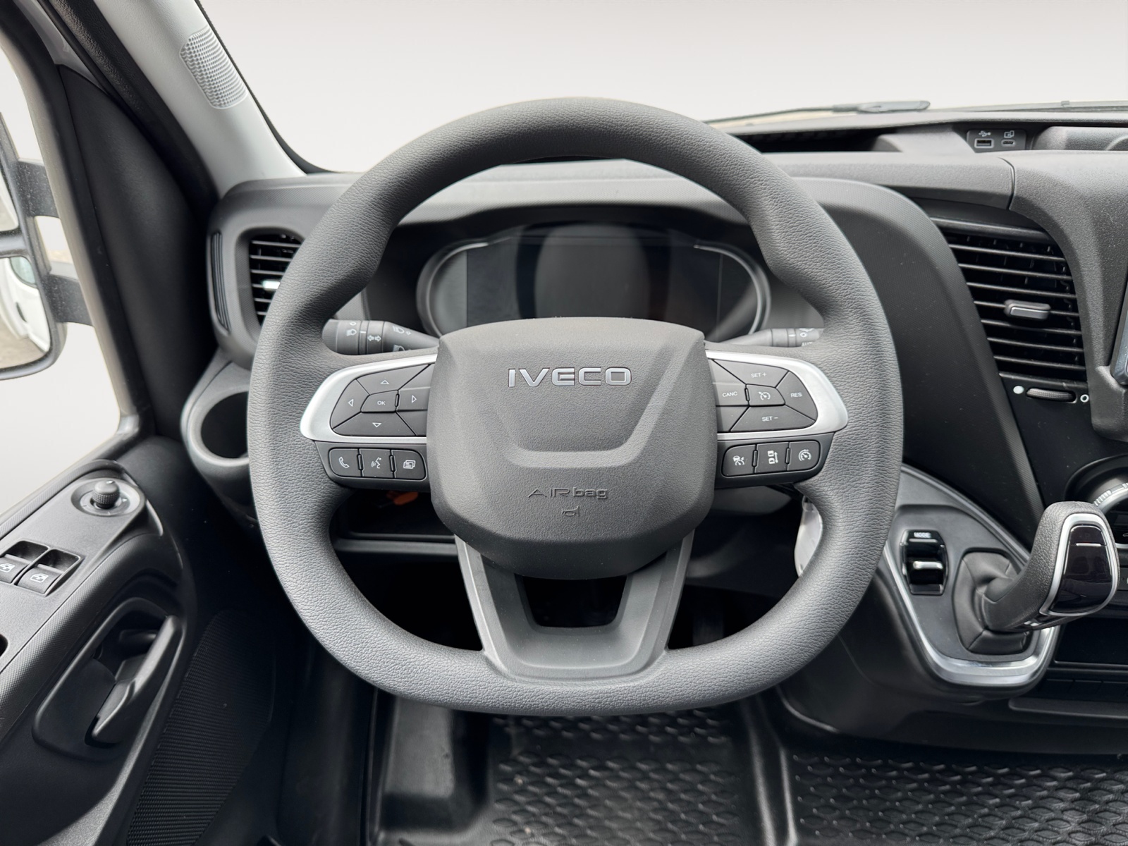 IVECO 35S16A8 Koffer/Hebebühne-image-8
