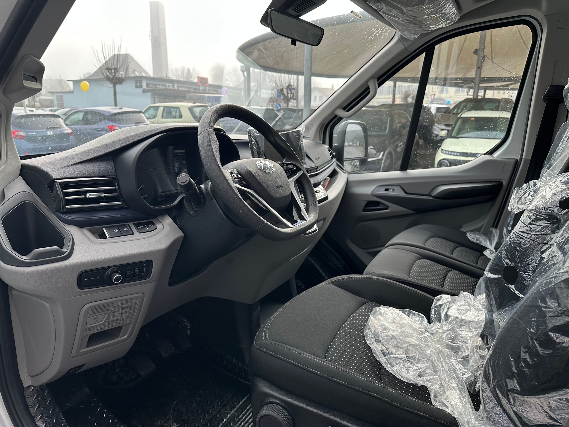 MAXUS Deliver 9 2.0D L3H2 FWD Comfort-image-12