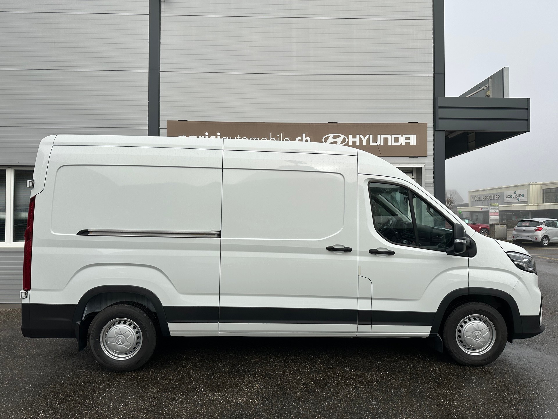 MAXUS Deliver 9 2.0D L3H2 FWD Comfort-image-3