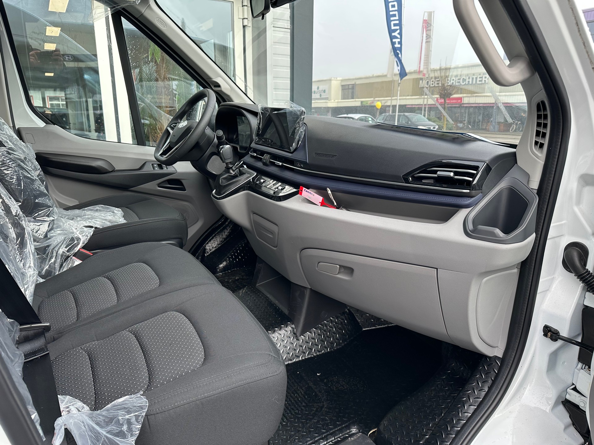 MAXUS Deliver 9 2.0D L3H2 FWD Comfort-image-10