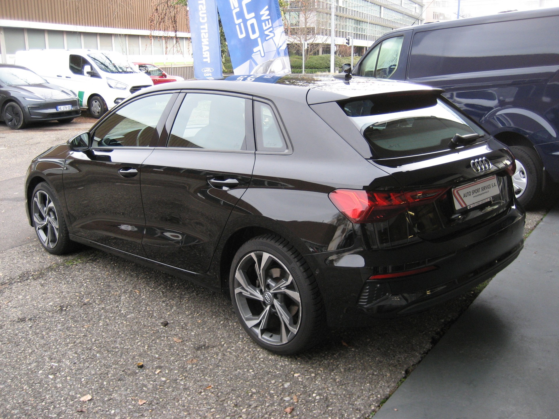 AUDI A3 Sportback 35 TFSI Attraction S-tronic-image-2