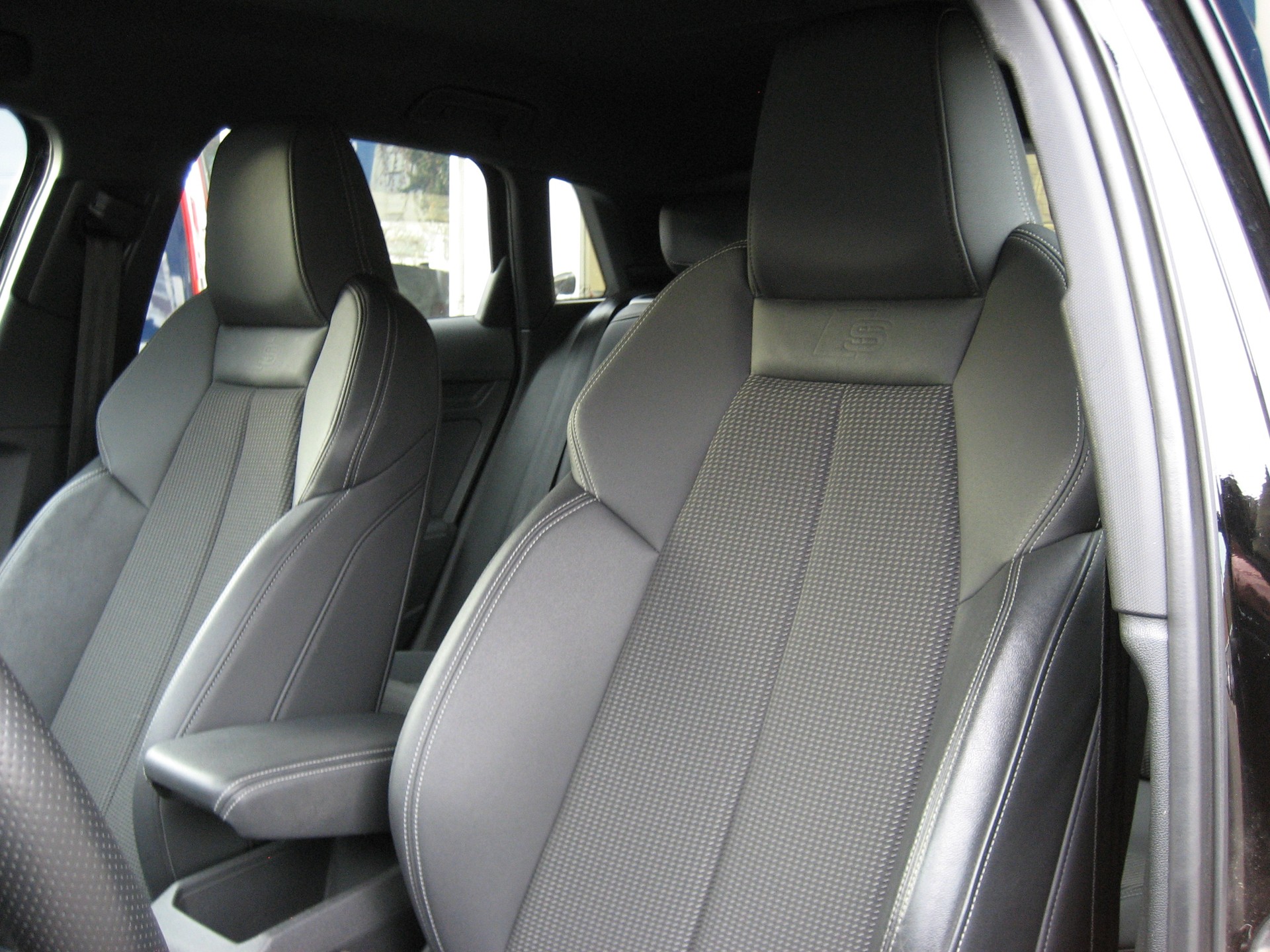 AUDI A3 Sportback 35 TFSI Attraction S-tronic-image-6