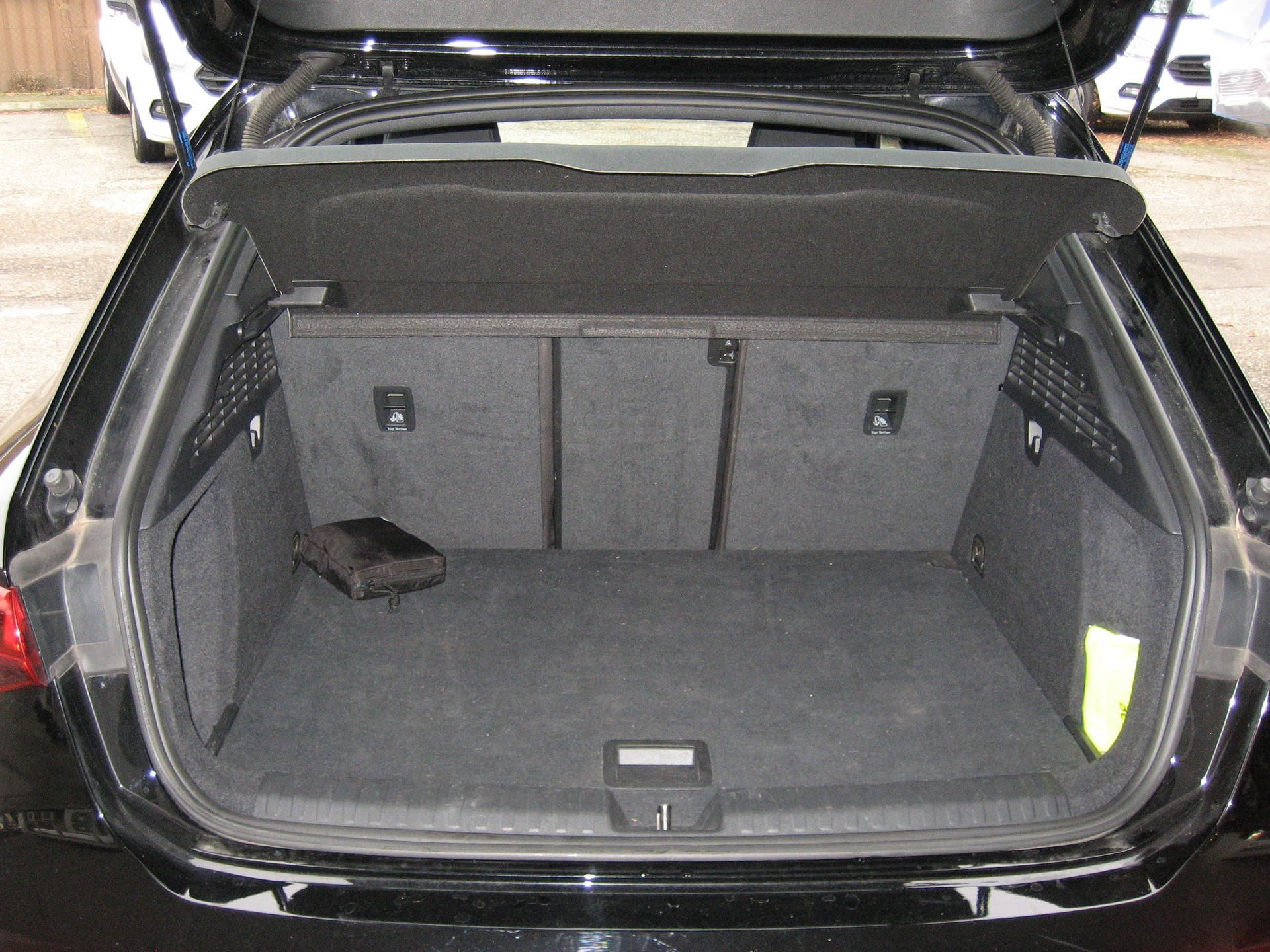 AUDI A3 Sportback 35 TFSI Attraction S-tronic-image-11