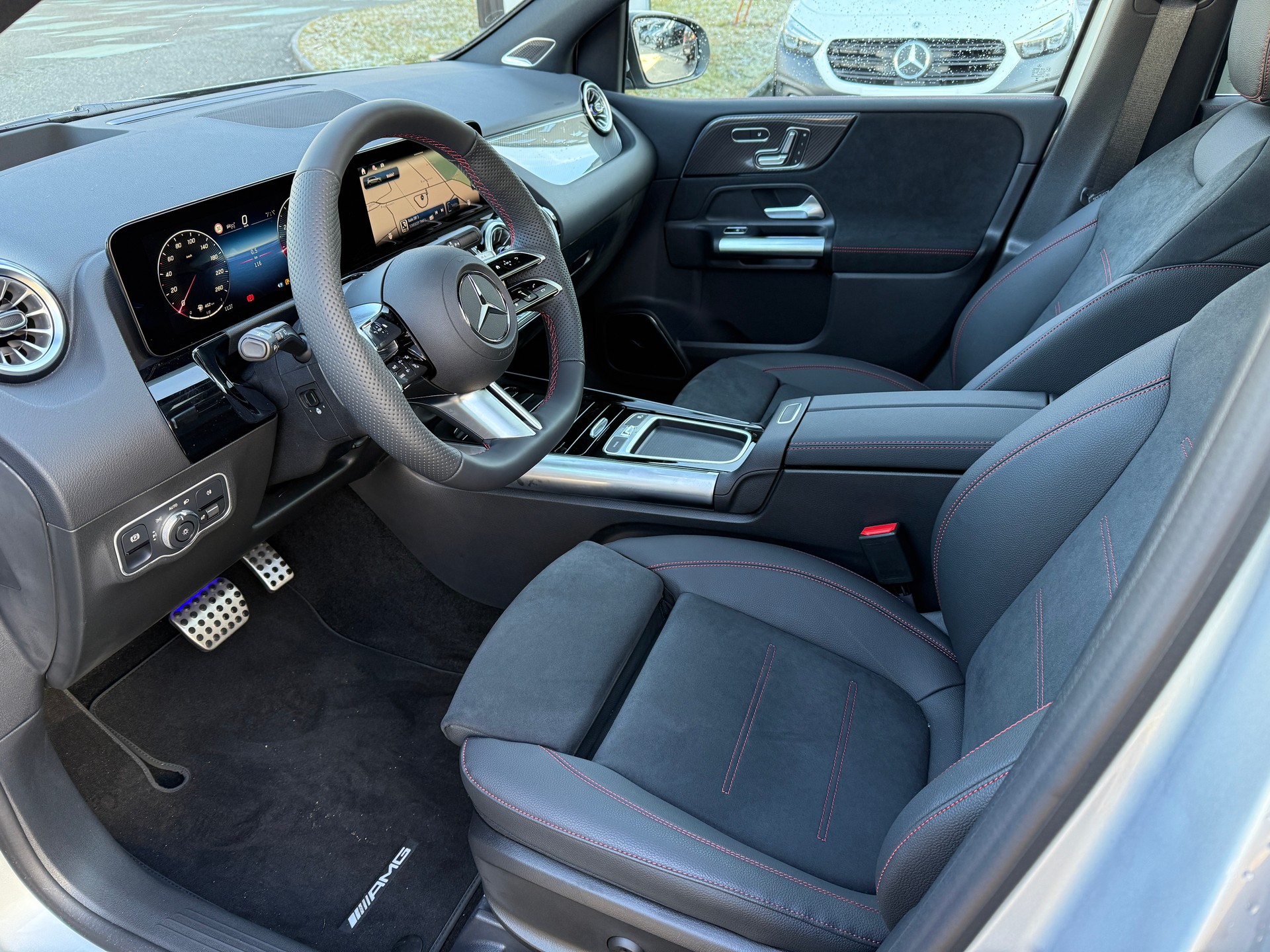 MERCEDES-BENZ B 250 4Matic 8G-DCT-showroom-element-3