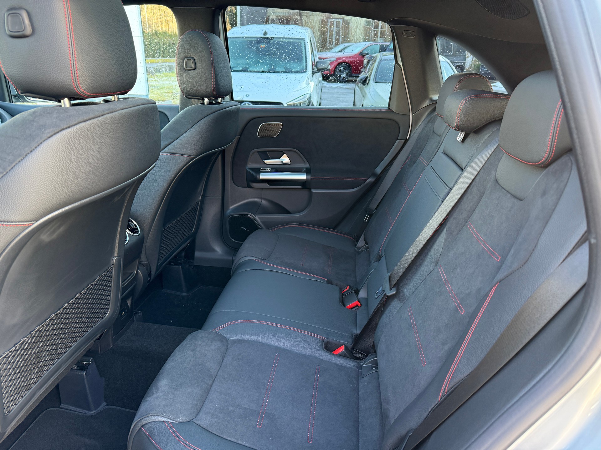 MERCEDES-BENZ B 250 4Matic 8G-DCT-image-5