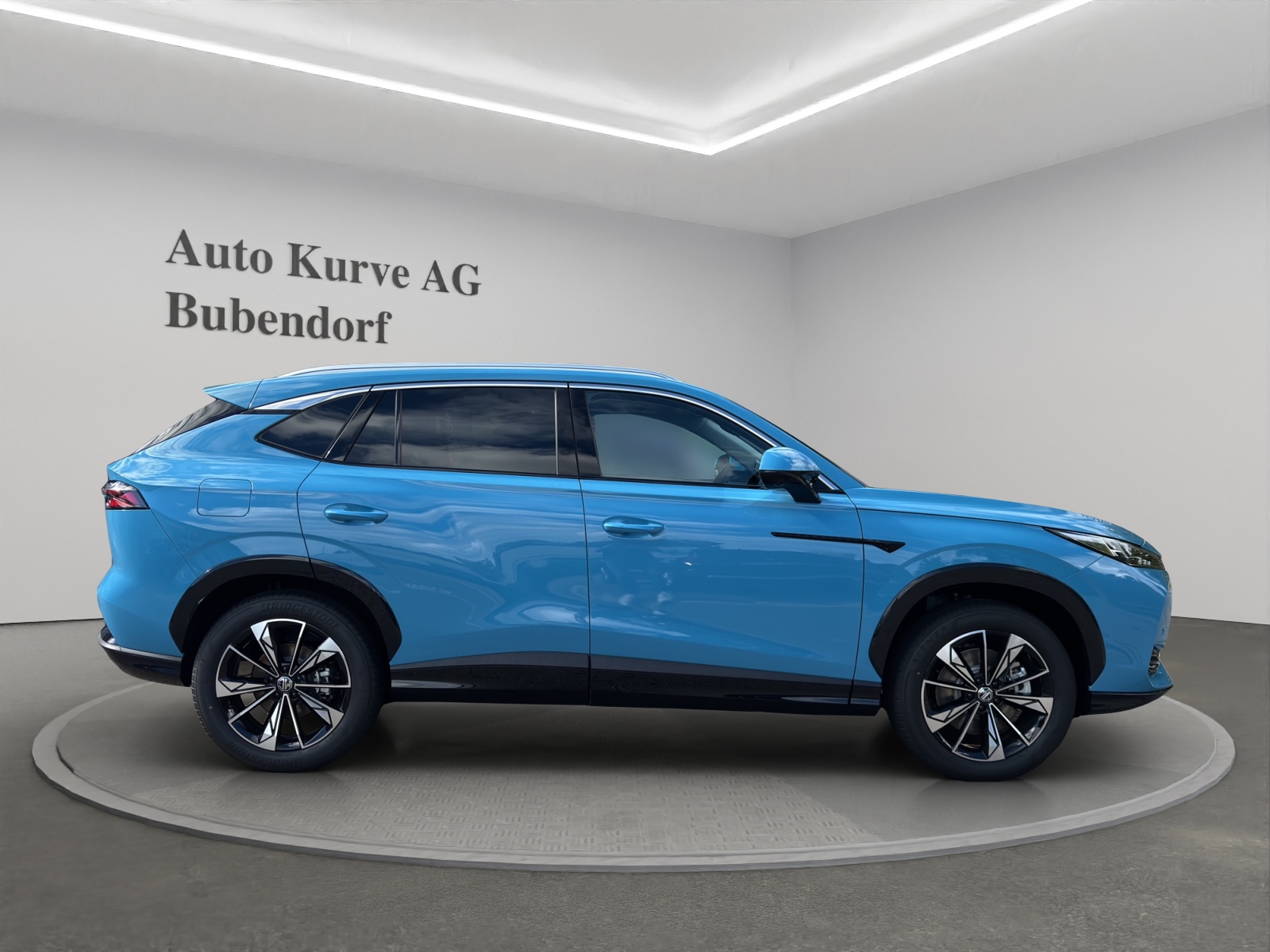 MG HS 1.5 Hybrid Luxury-showroom-element-1