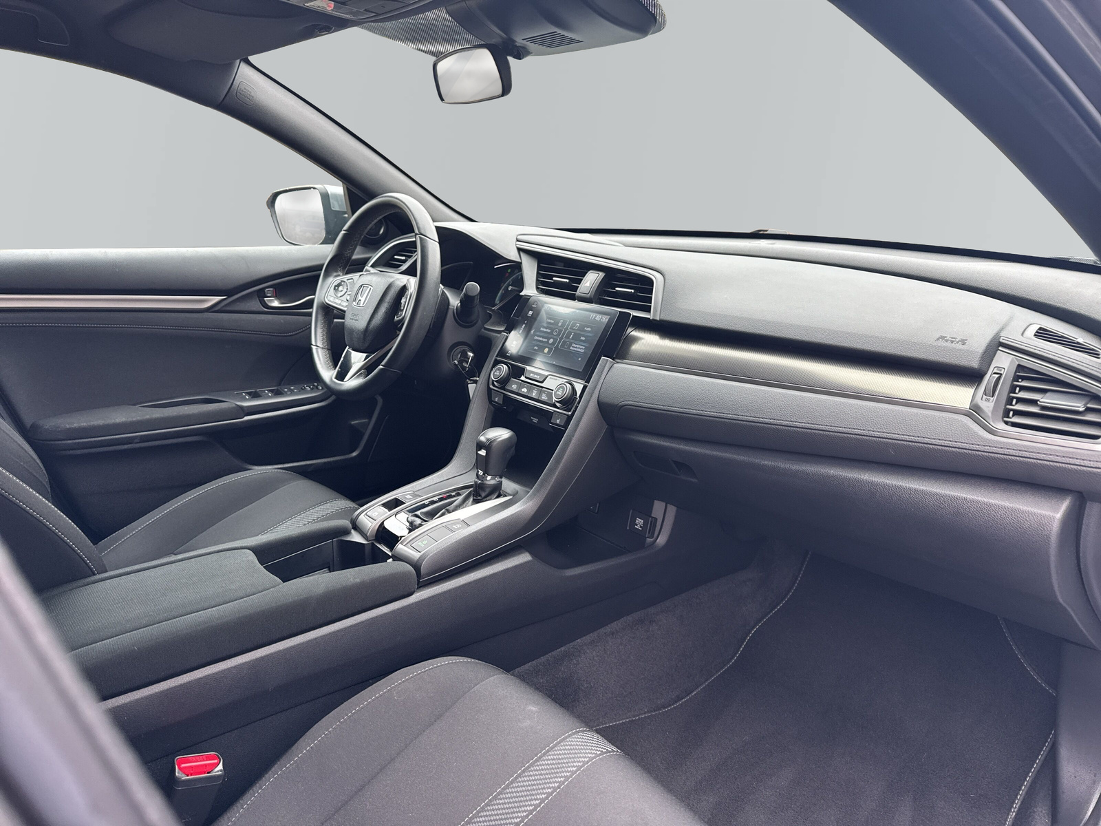 HONDA Civic 1.0 VTEC Turbo Elegance-image-12