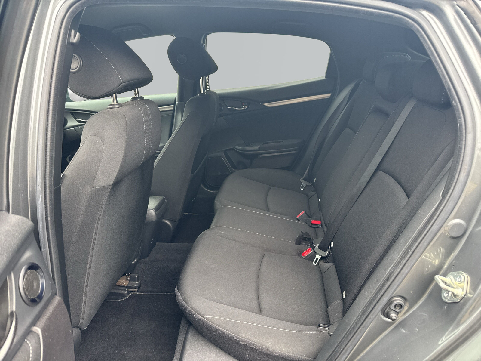 HONDA Civic 1.0 VTEC Turbo Elegance-image-9