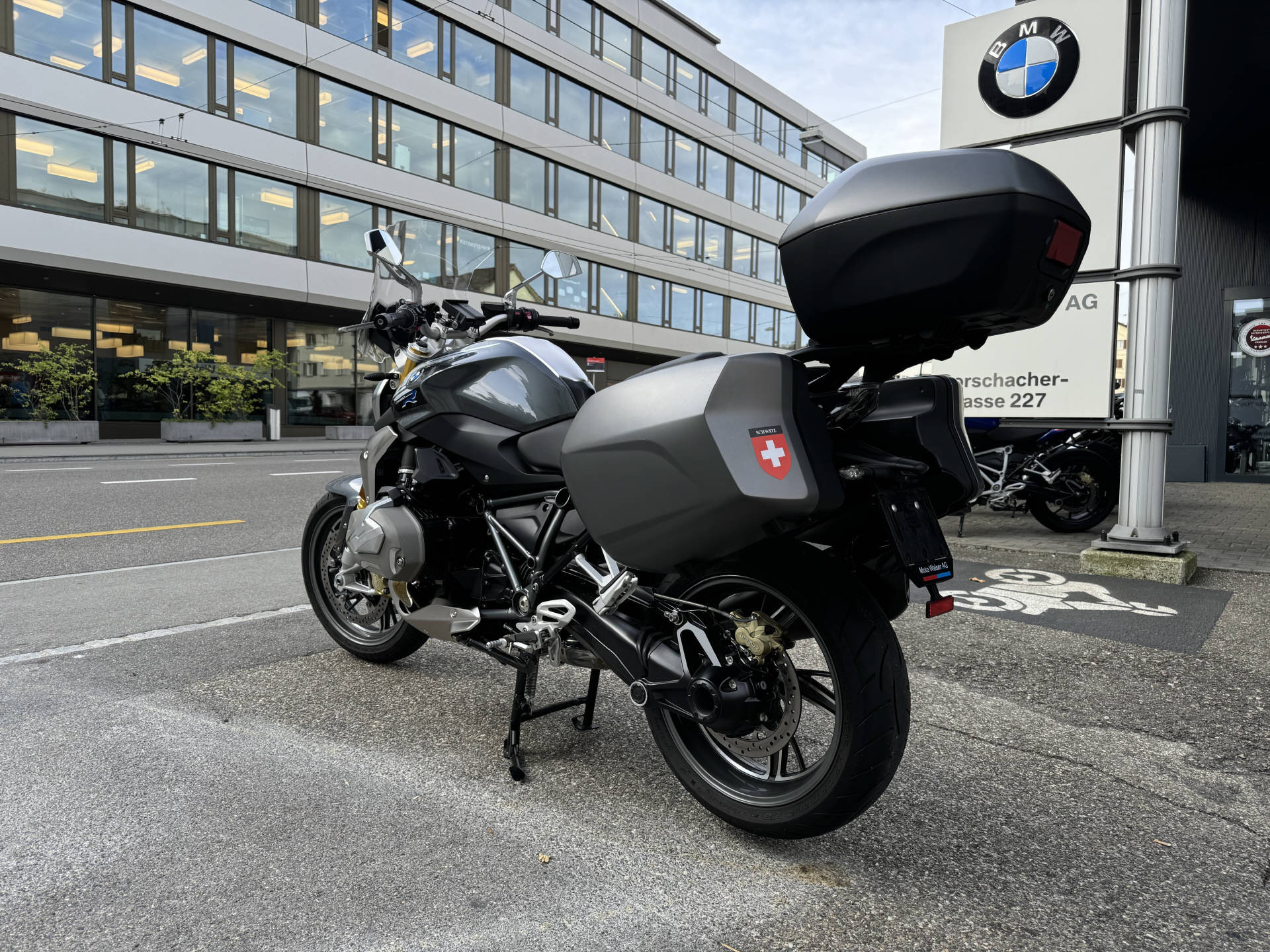 BMW R 1250 R-image-2