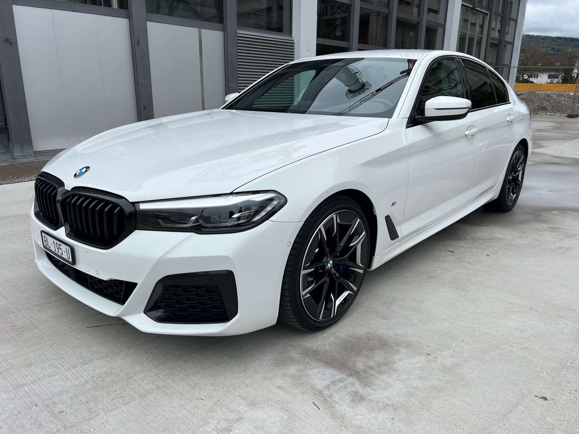 BMW 530d xDrive 48V M Sport Steptronic