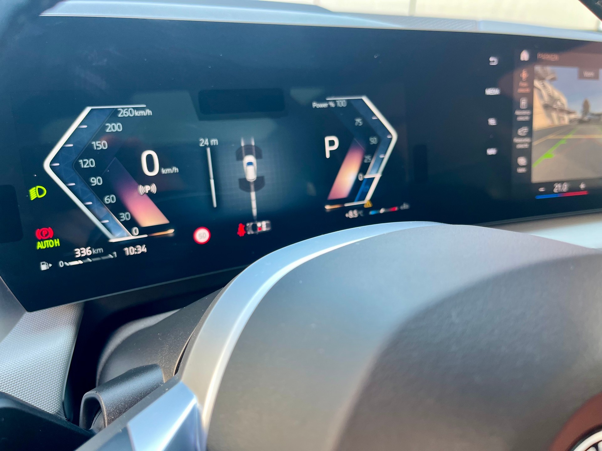 BMW 223d Active Tourer xDrive DKG**AHK 1500 Kg**-image-21