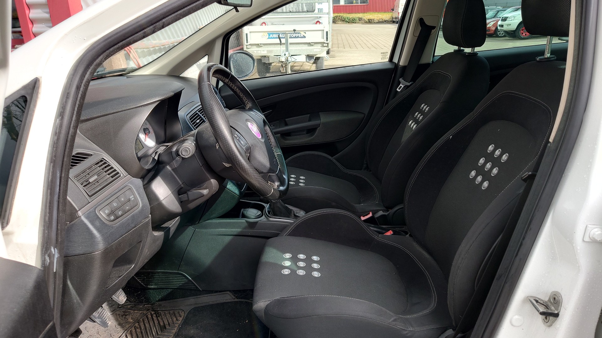 FIAT Punto 1.4 16V Turbo Sport-image-12