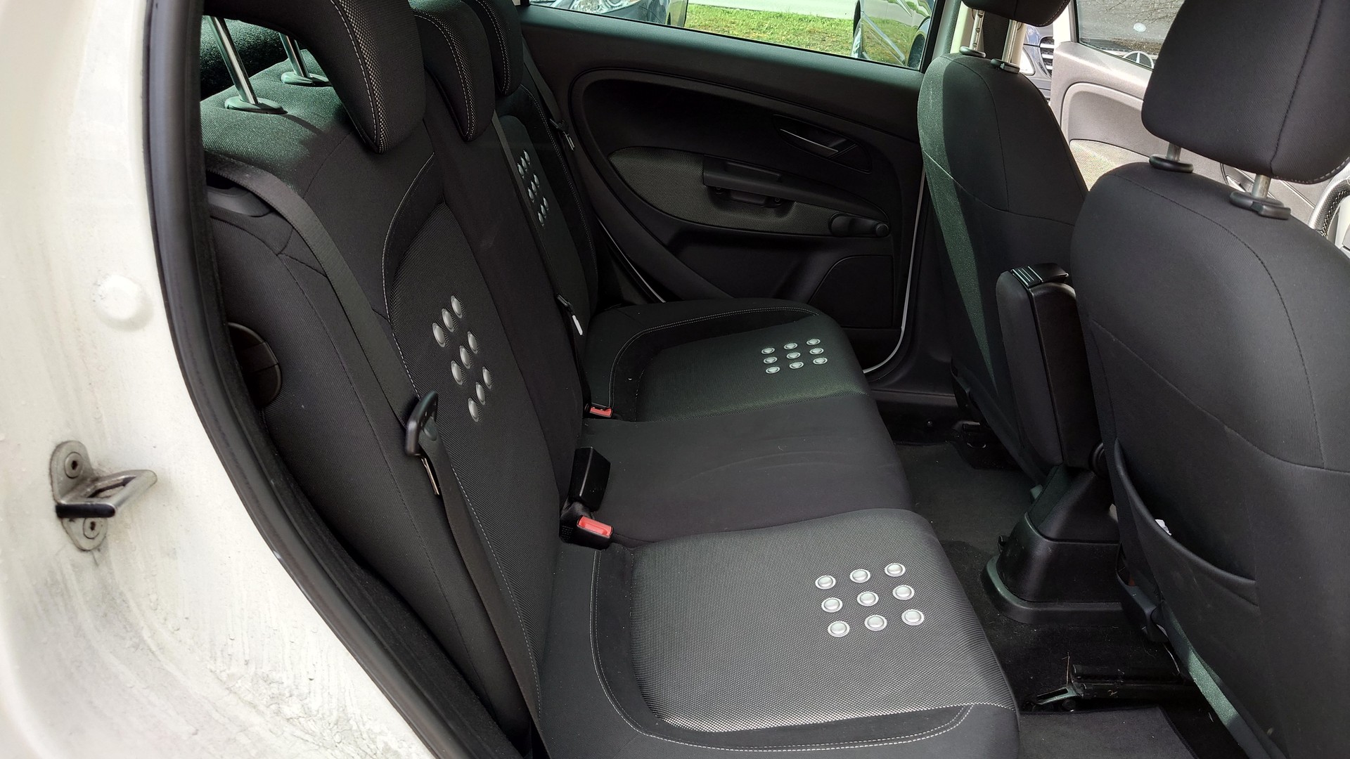 FIAT Punto 1.4 16V Turbo Sport-image-14