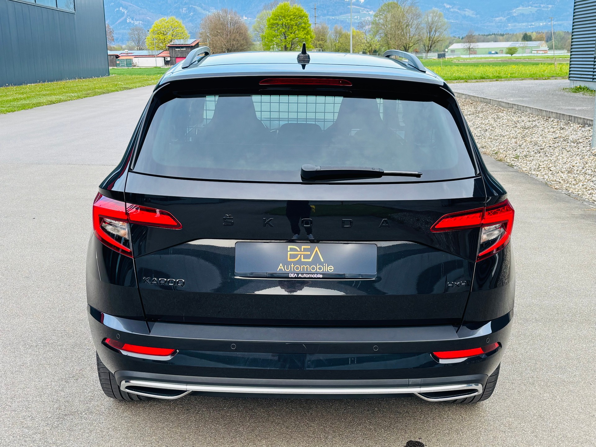 SKODA Karoq 2.0 TSI SportLine 4x4 DSG-image-2