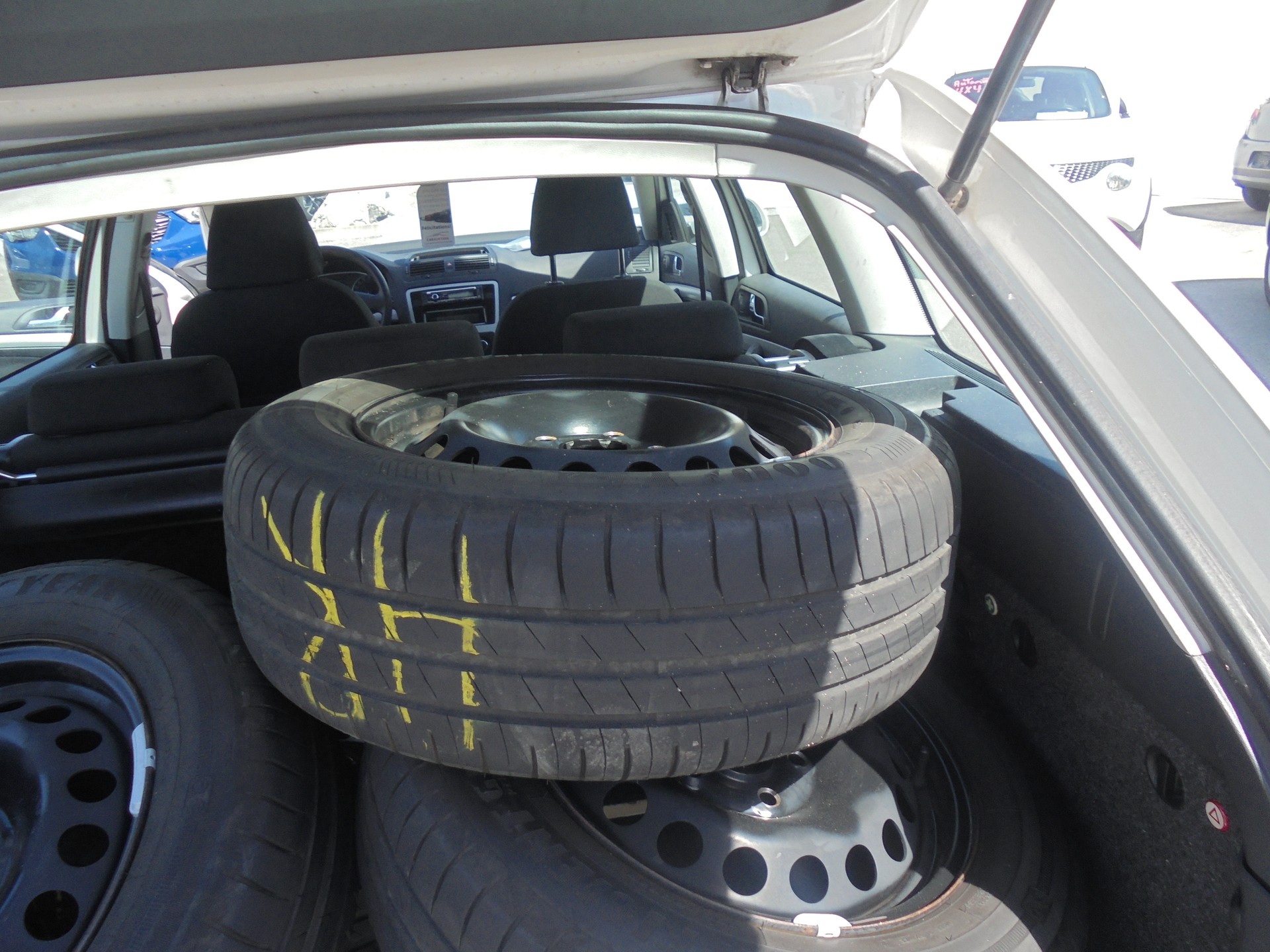 SKODA Octavia Combi 1.8 TSI Swiss Adventure 4x4-image-9