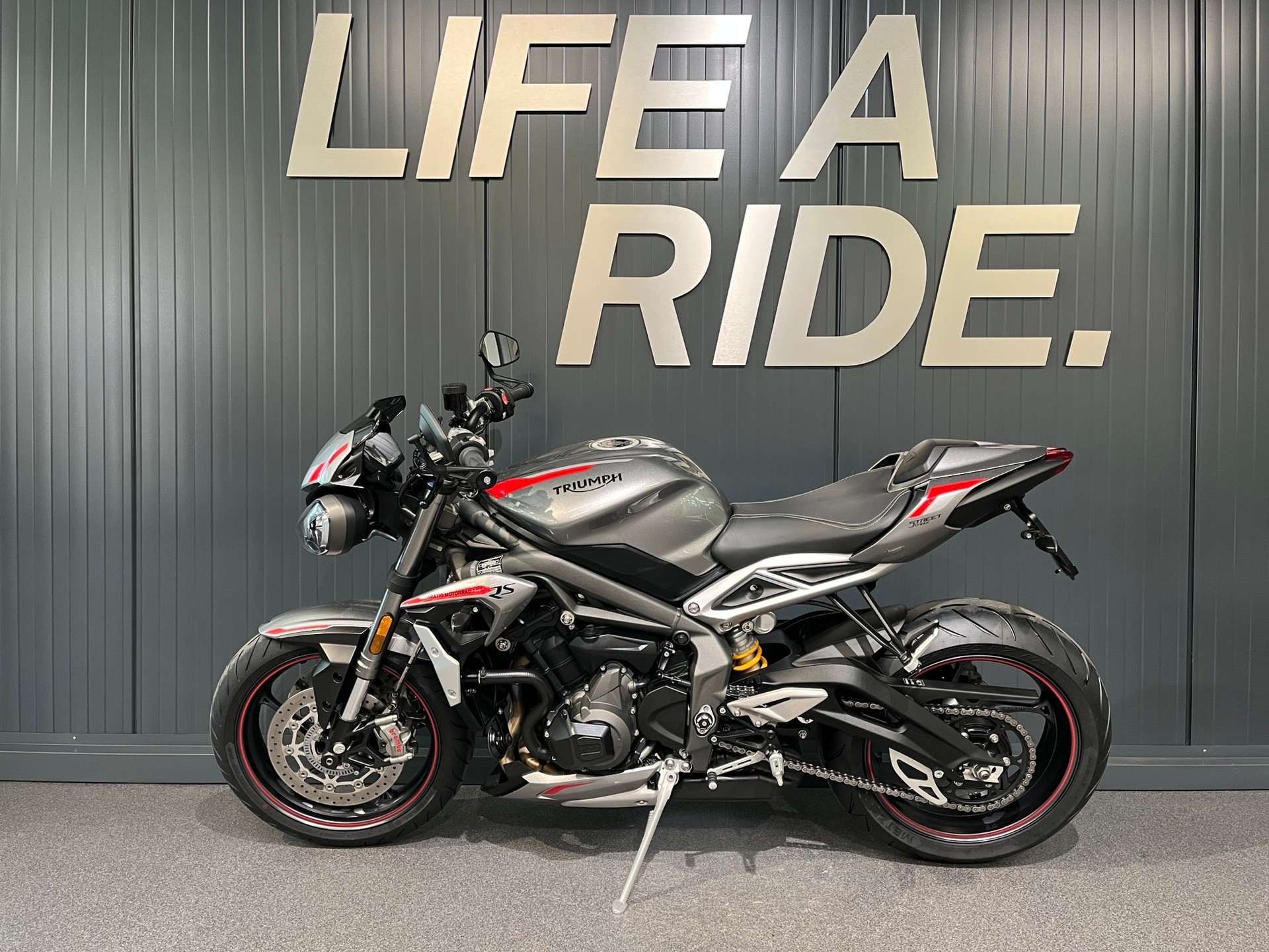 TRIUMPH Street Triple RS 765 ABS-showroom-element-2