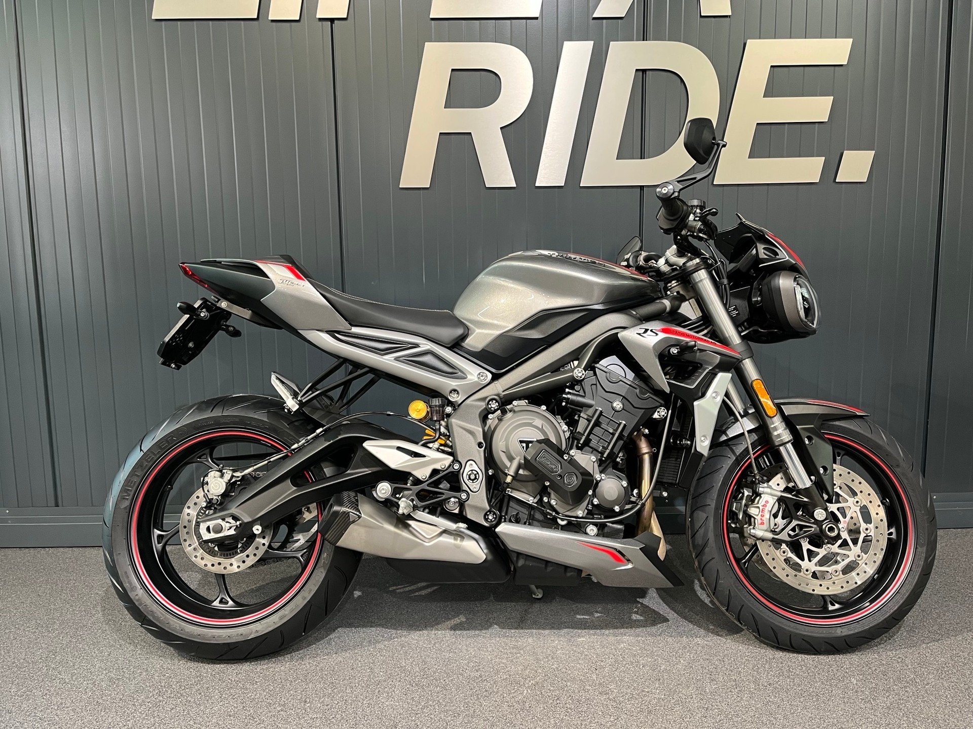 TRIUMPH Street Triple RS 765 ABS