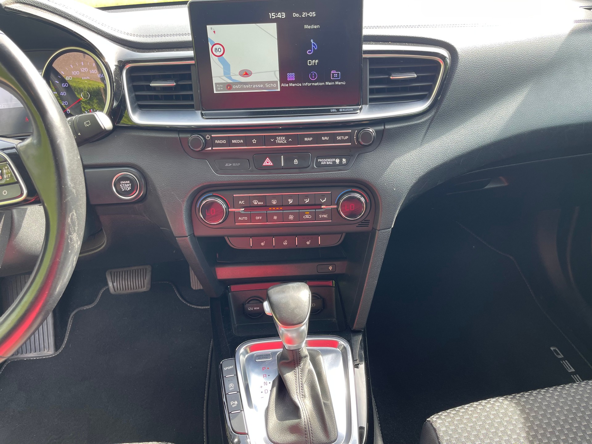 KIA Ceed Sportswagon 1.6 CRDi Style DCT-image-12