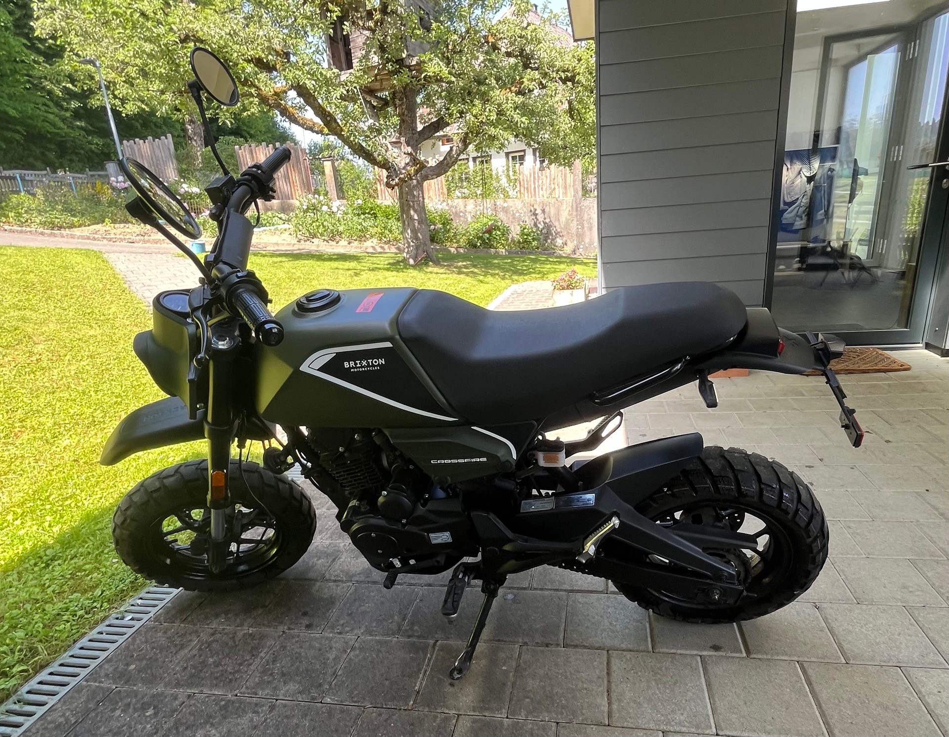 BRIXTON Crossfire 125 XS CBS-image-3