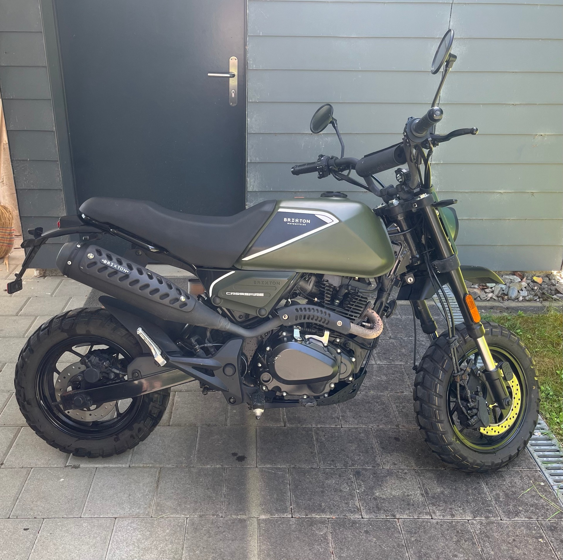 BRIXTON Crossfire 125 XS CBS-image-1