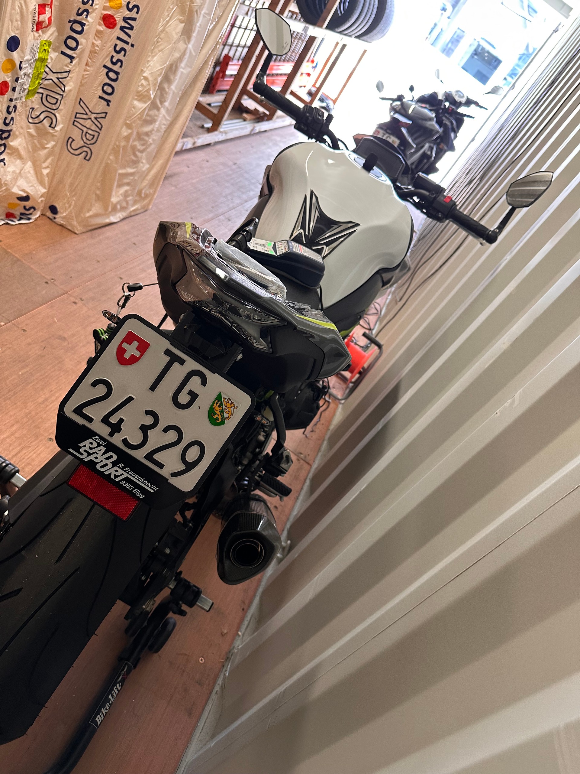 KAWASAKI Z 900-image-1
