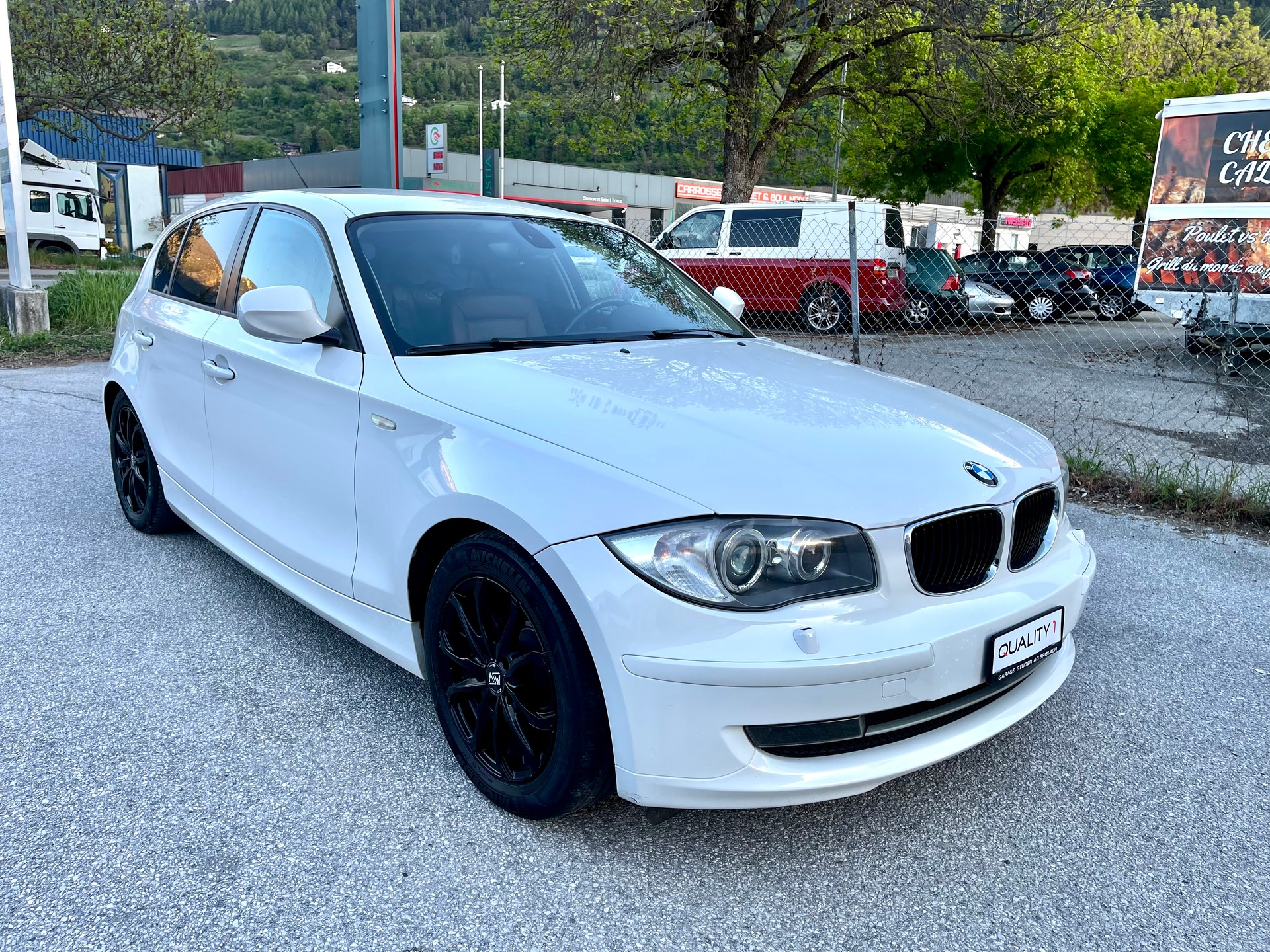 BMW 116i Dynamic Edition-image-13