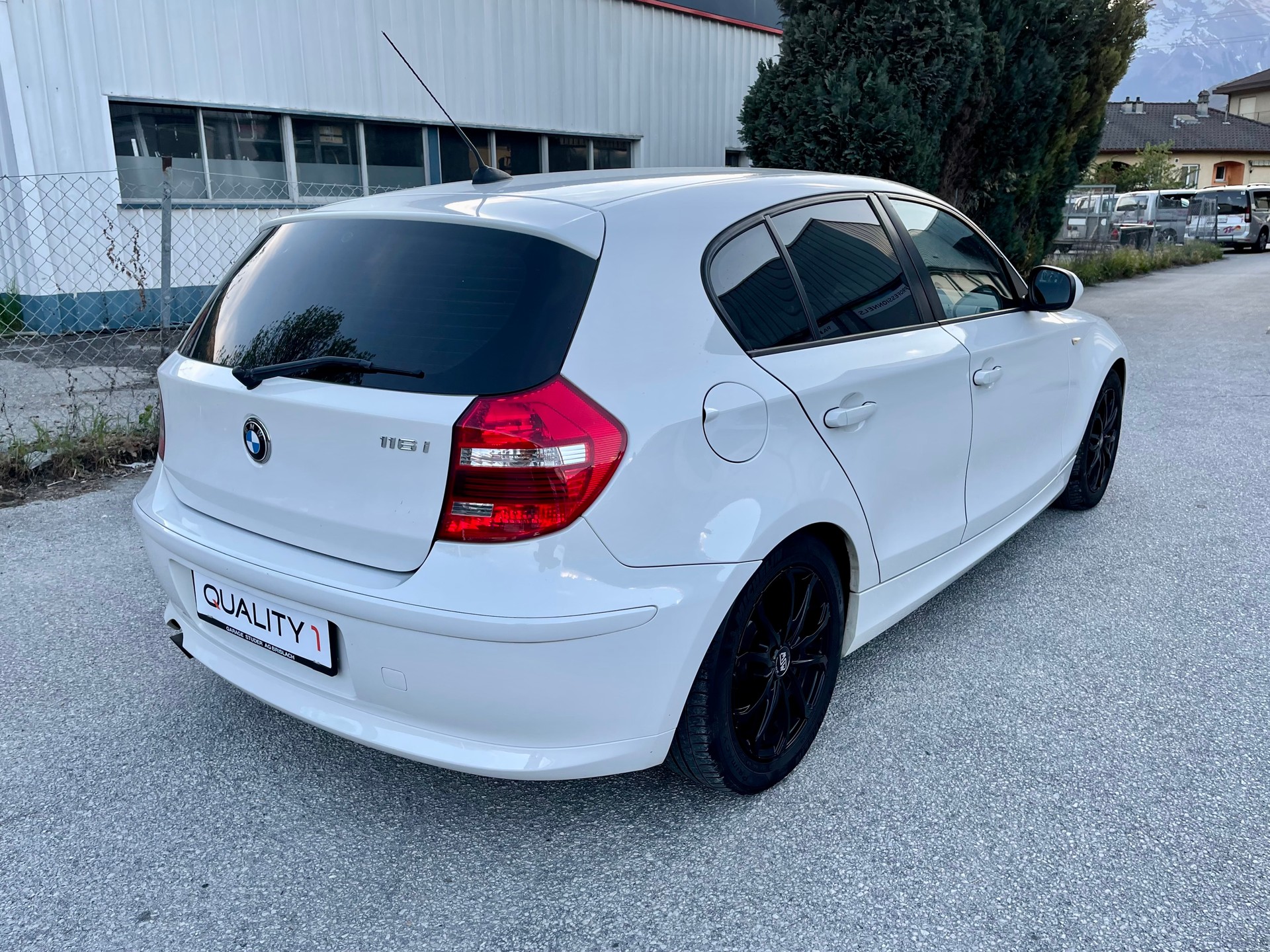 BMW 116i Dynamic Edition-image-25