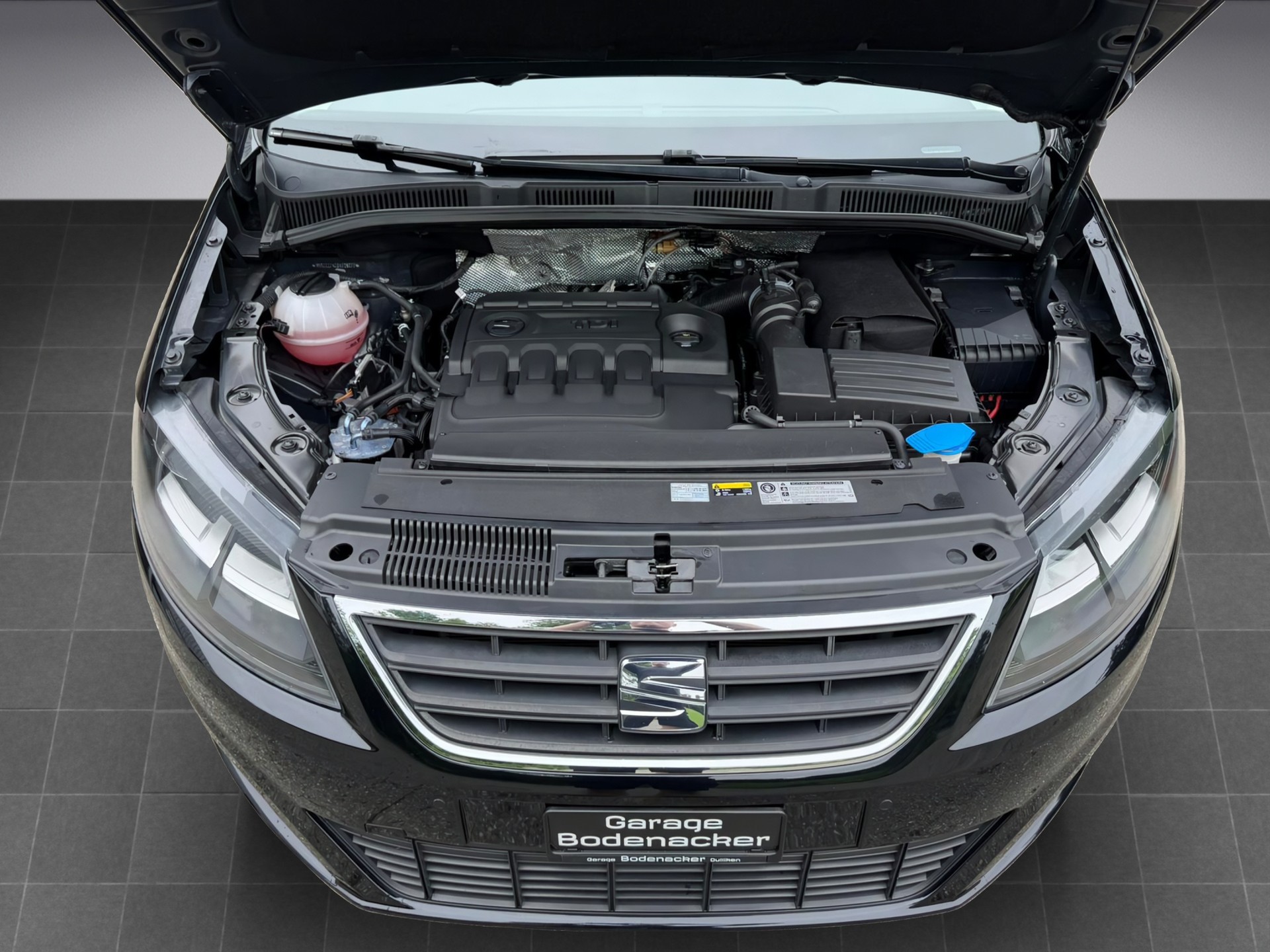 SEAT Alhambra 2.0 TDI Style DSG * 7 Plätzer * Facelift * AHK *-image-19