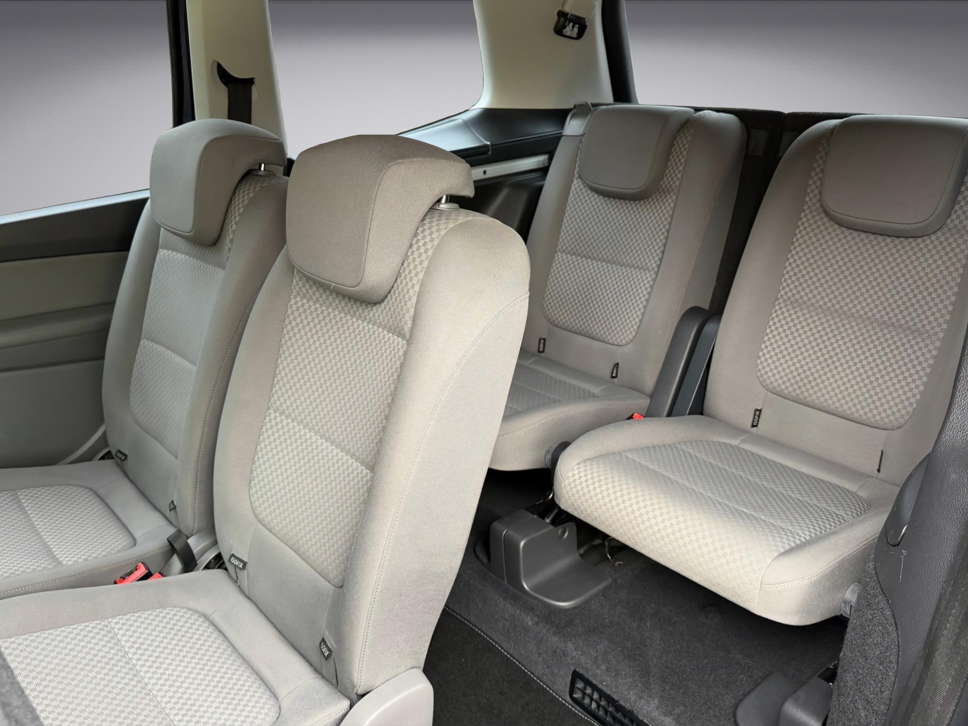 SEAT Alhambra 2.0 TDI Style DSG * 7 Plätzer * Facelift * AHK *-image-13