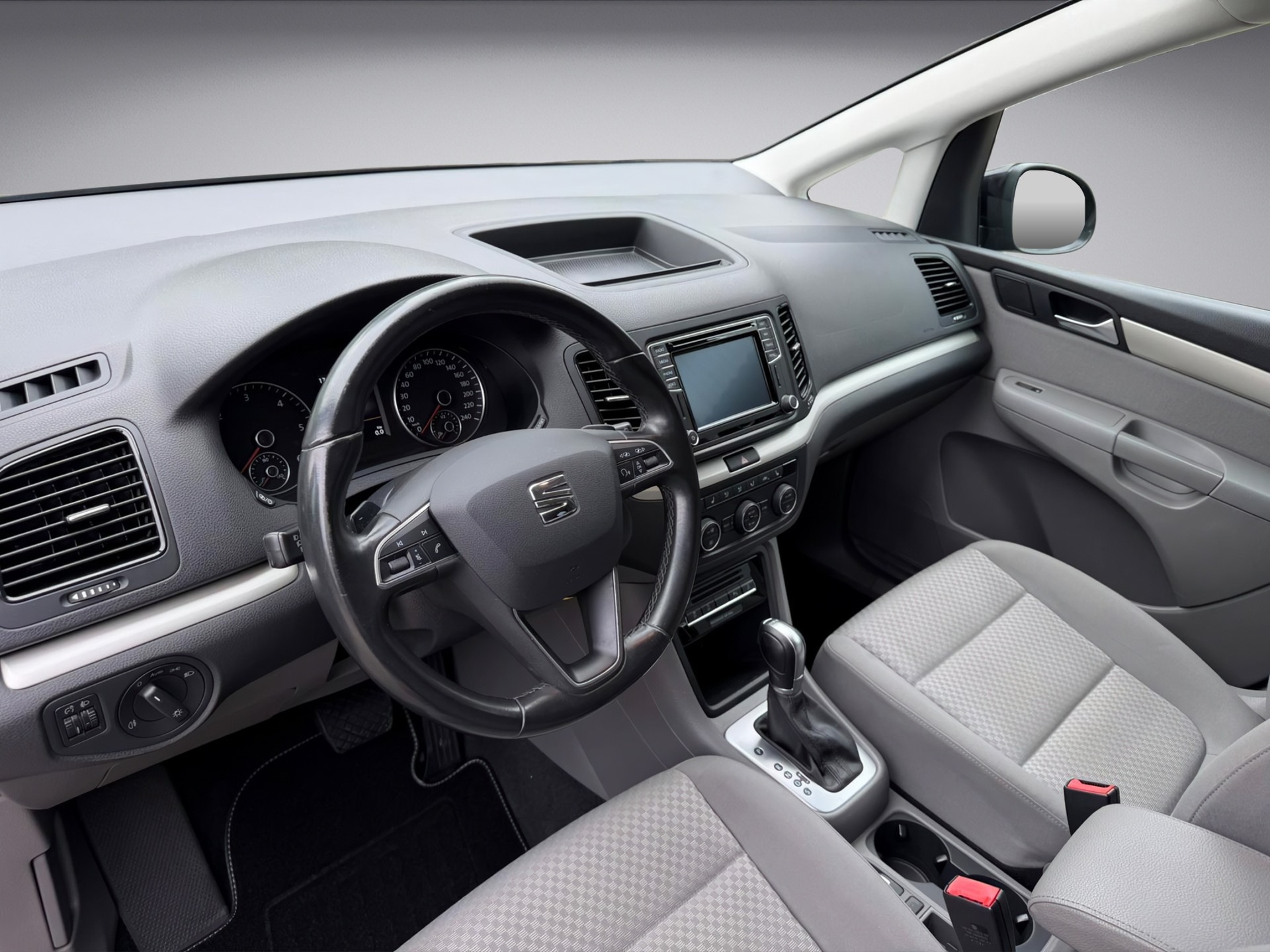 SEAT Alhambra 2.0 TDI Style DSG * 7 Plätzer * Facelift * AHK *-image-10