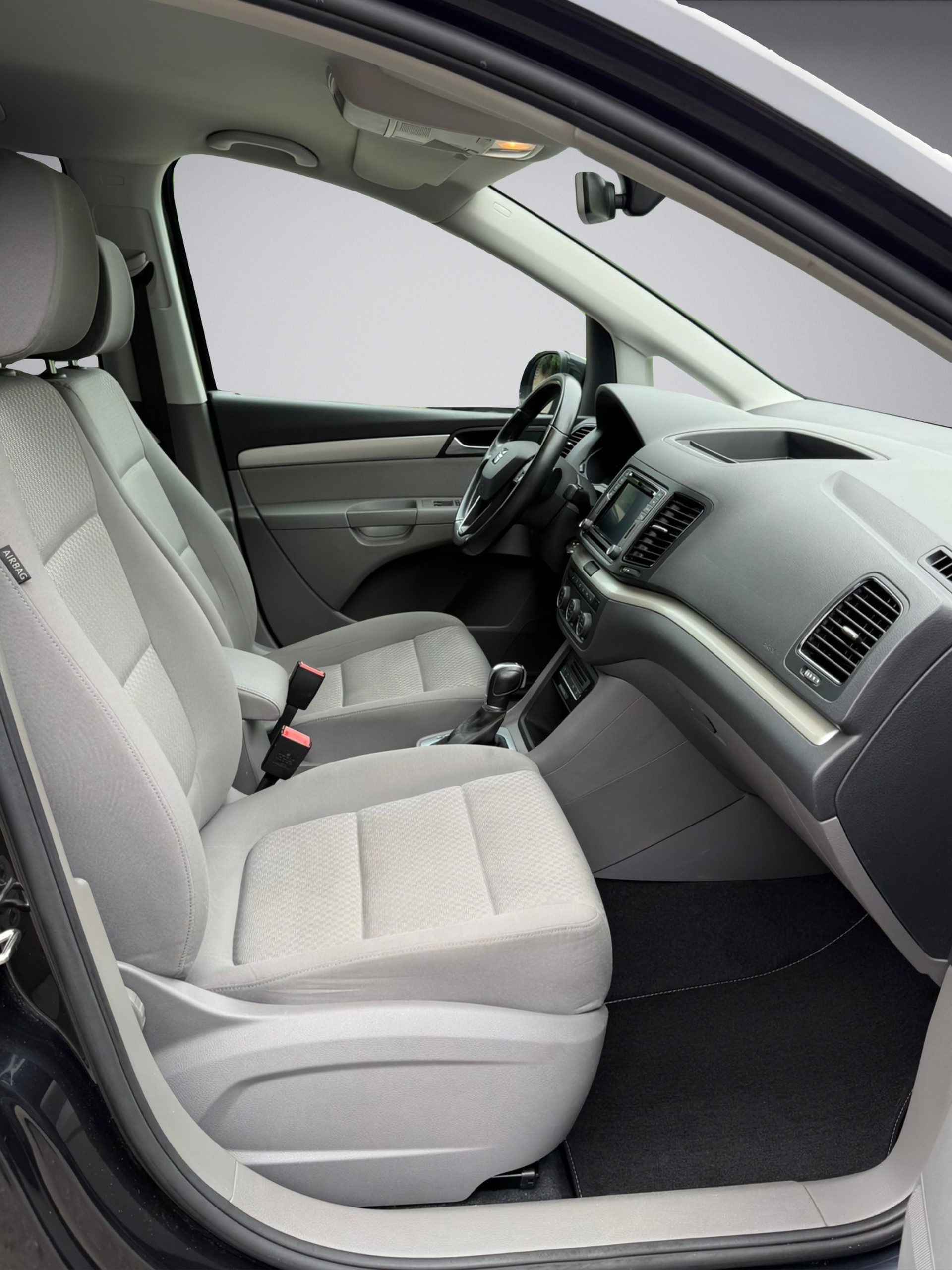 SEAT Alhambra 2.0 TDI Style DSG * 7 Plätzer * Facelift * AHK *-image-16