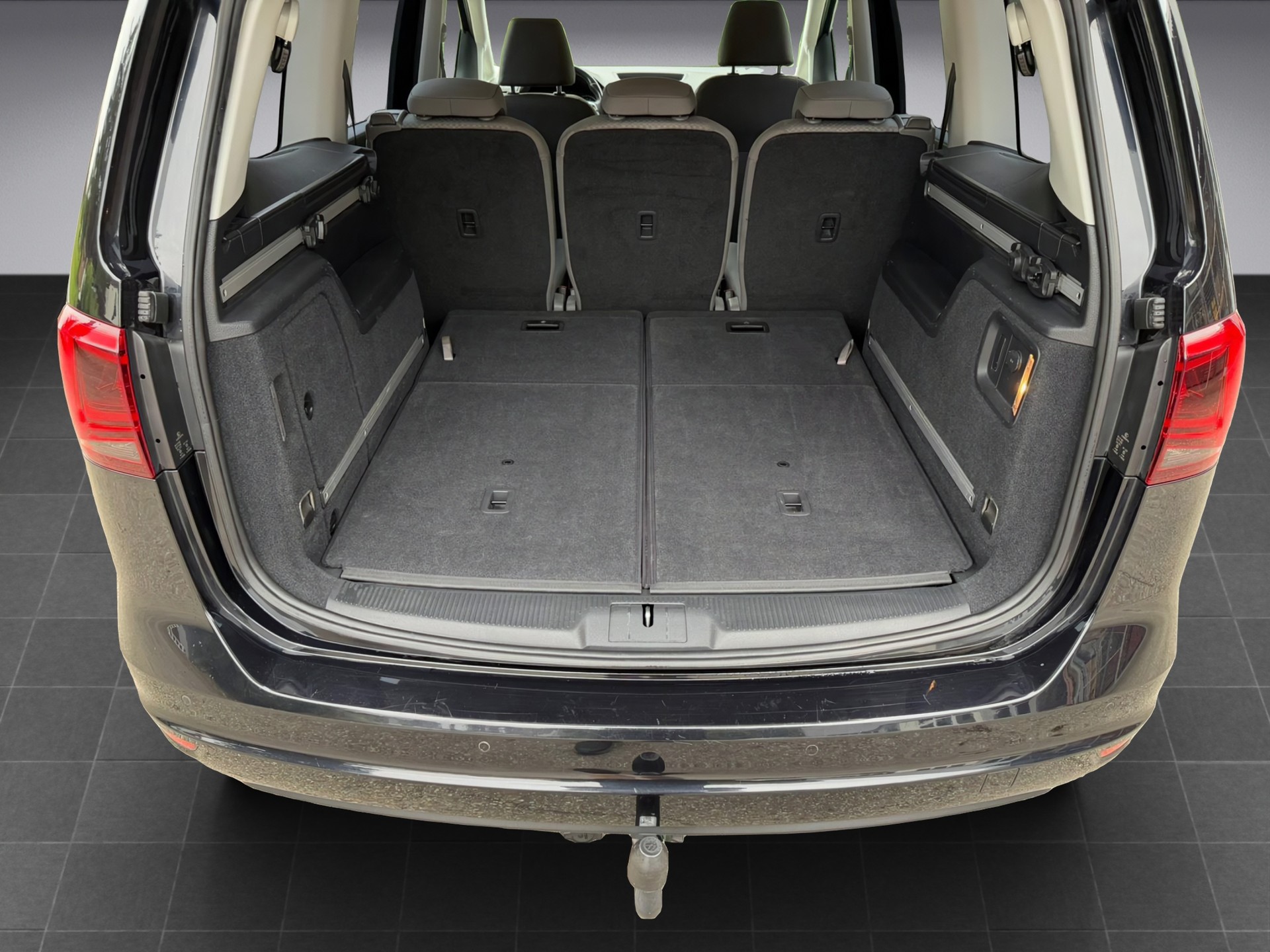 SEAT Alhambra 2.0 TDI Style DSG * 7 Plätzer * Facelift * AHK *-image-23