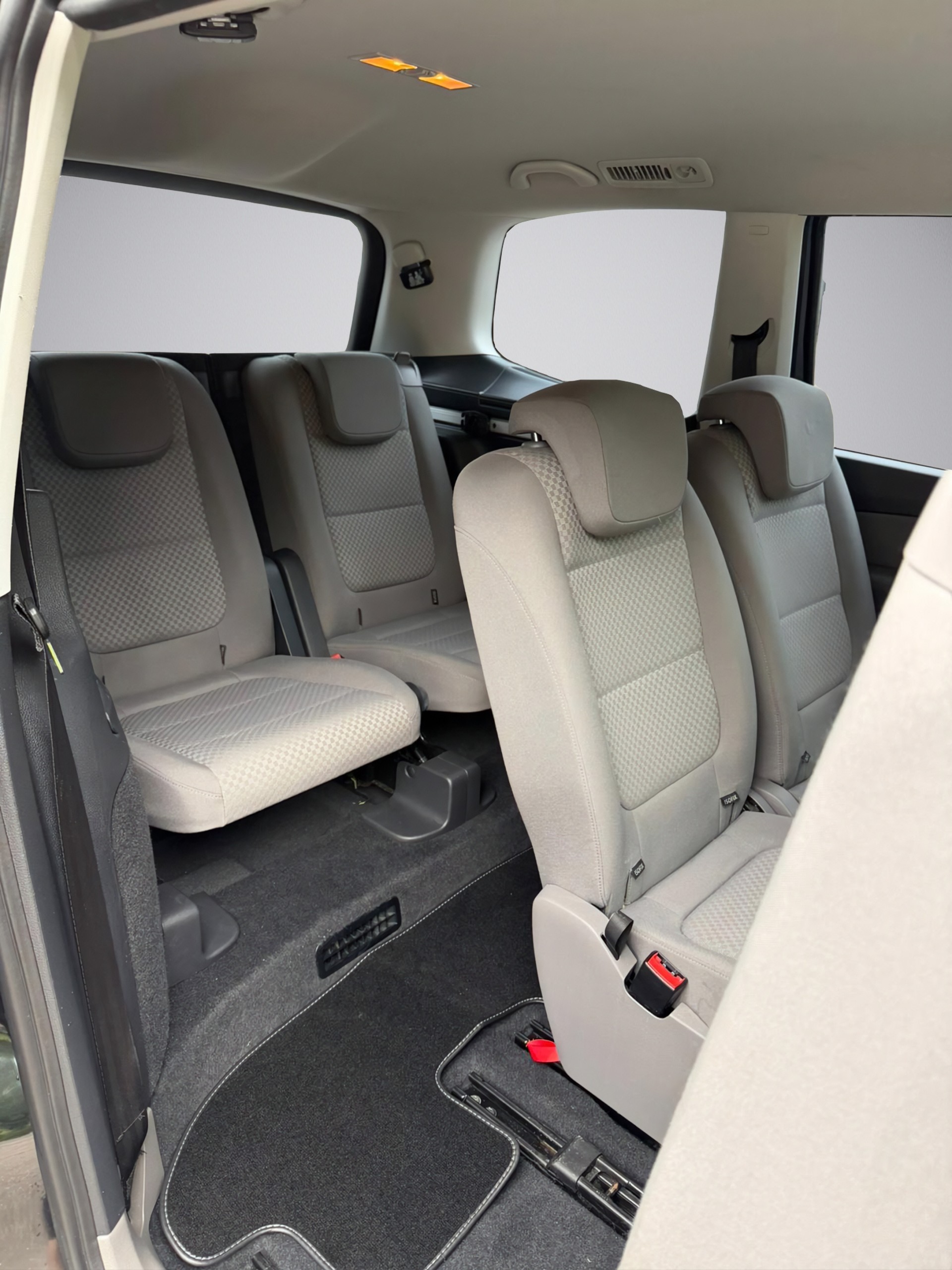 SEAT Alhambra 2.0 TDI Style DSG * 7 Plätzer * Facelift * AHK *-image-14