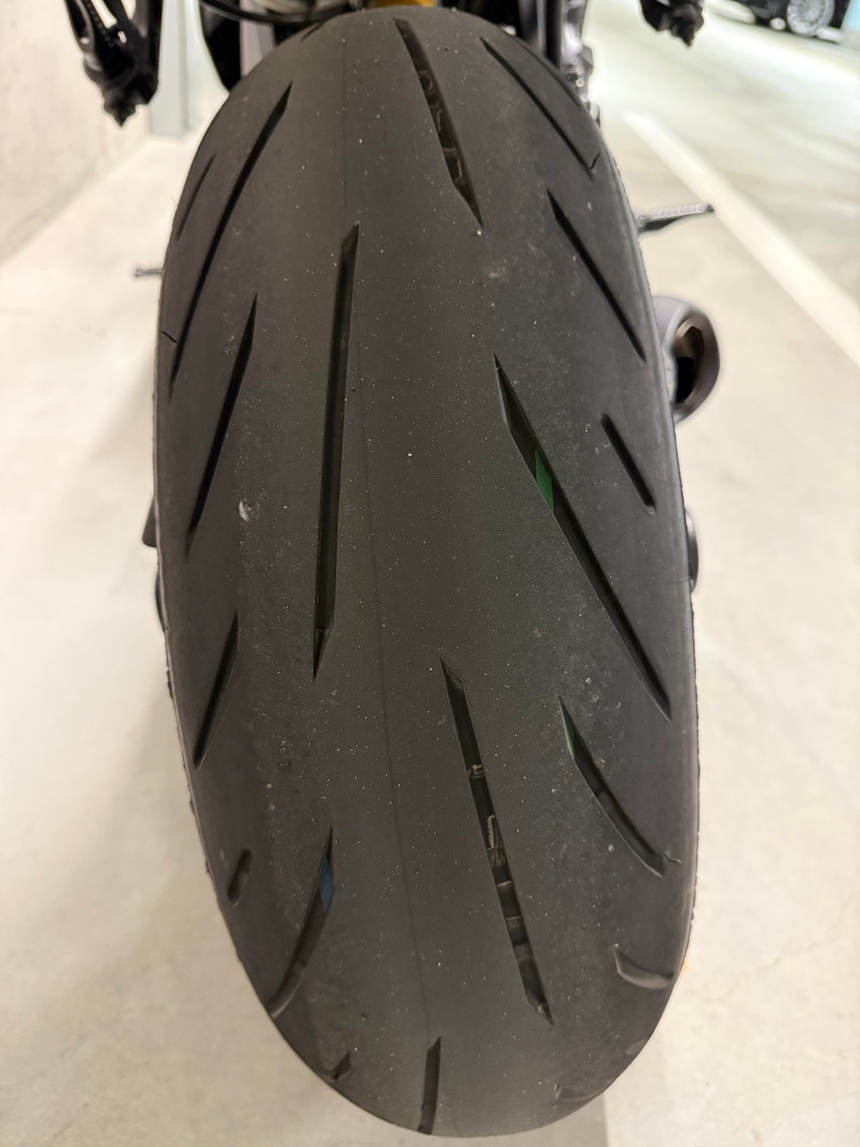 YAMAHA YZF-R7-image-10
