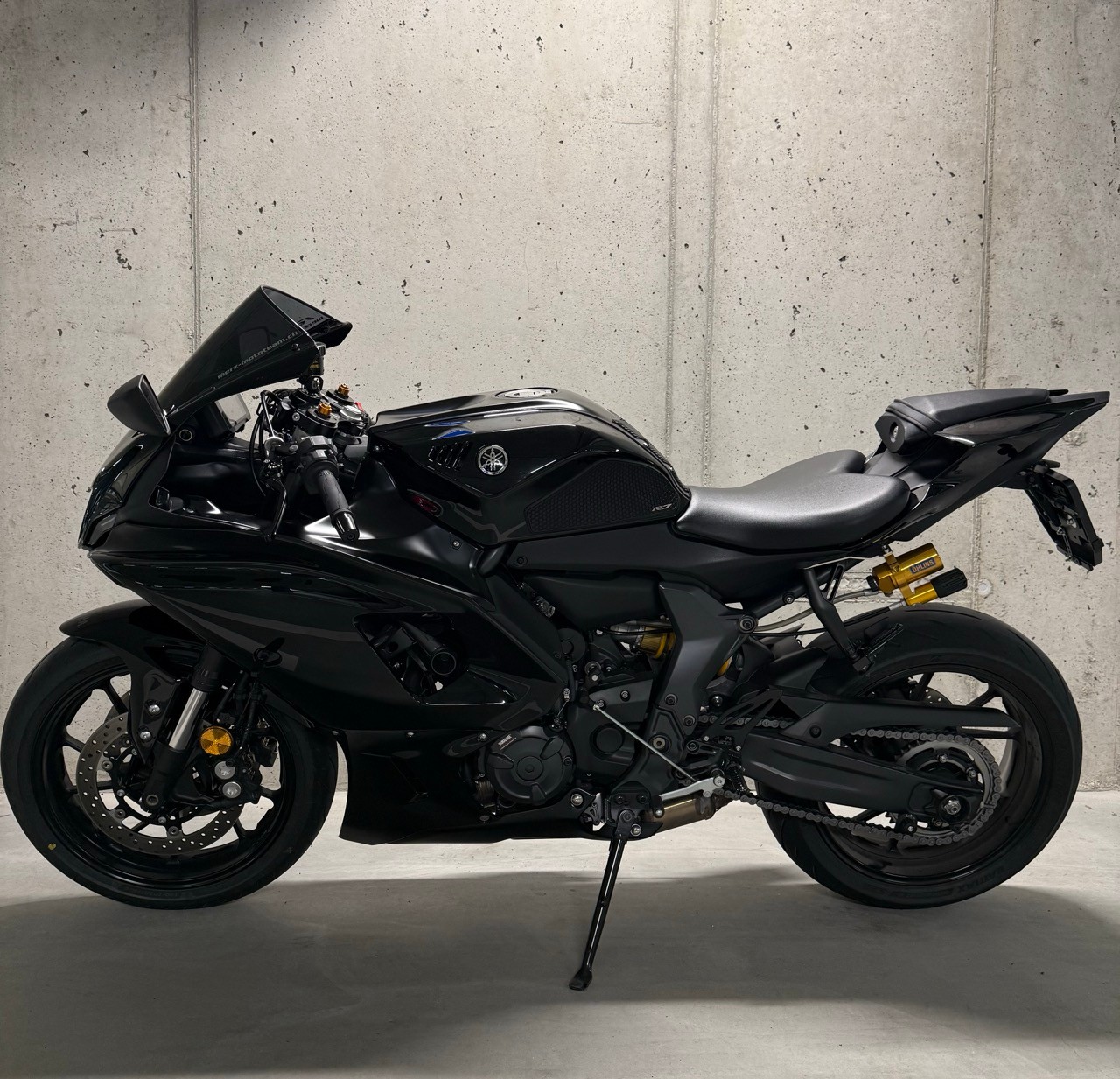 YAMAHA YZF-R7-image-1