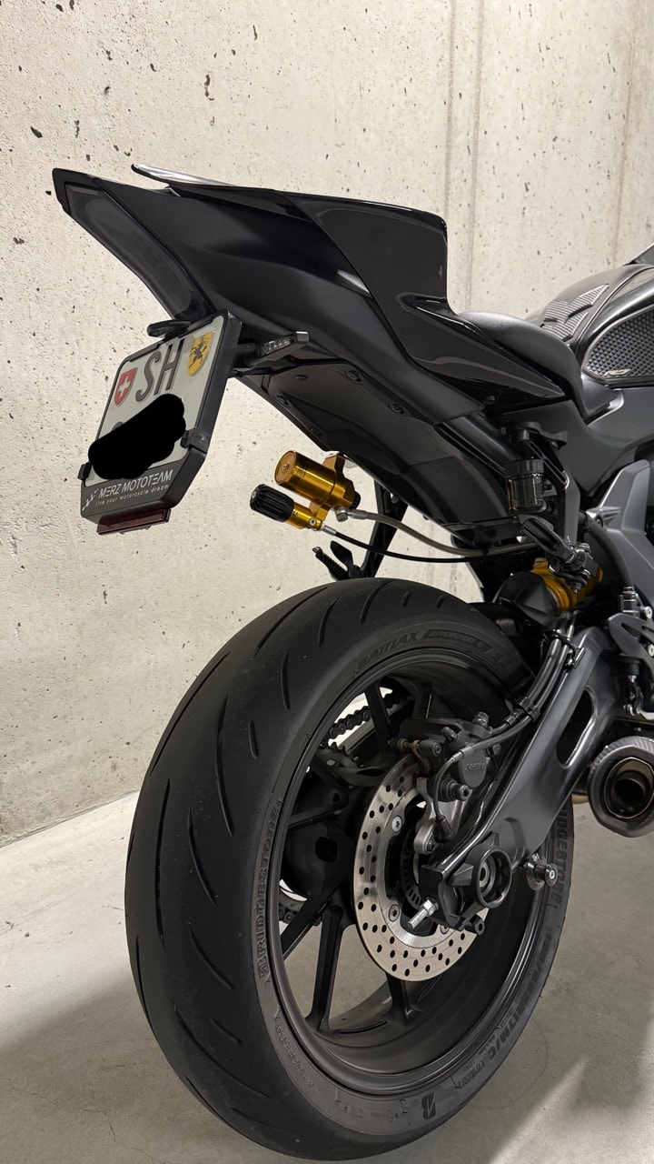 YAMAHA YZF-R7-image-6