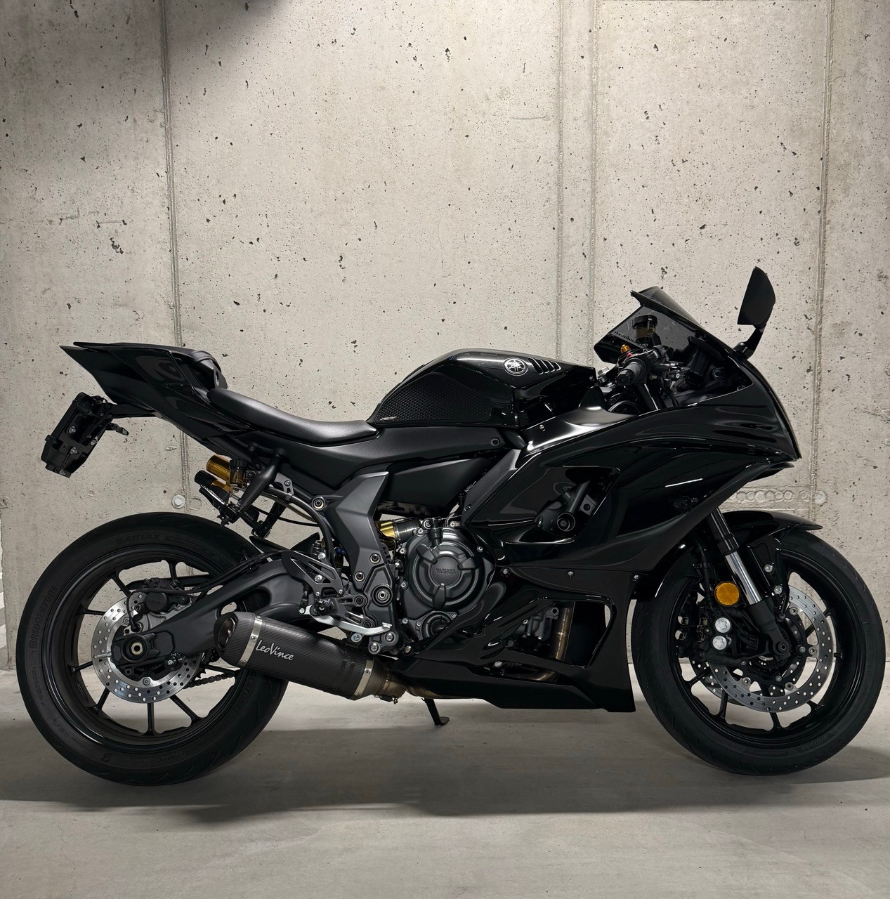YAMAHA YZF-R7-image-0