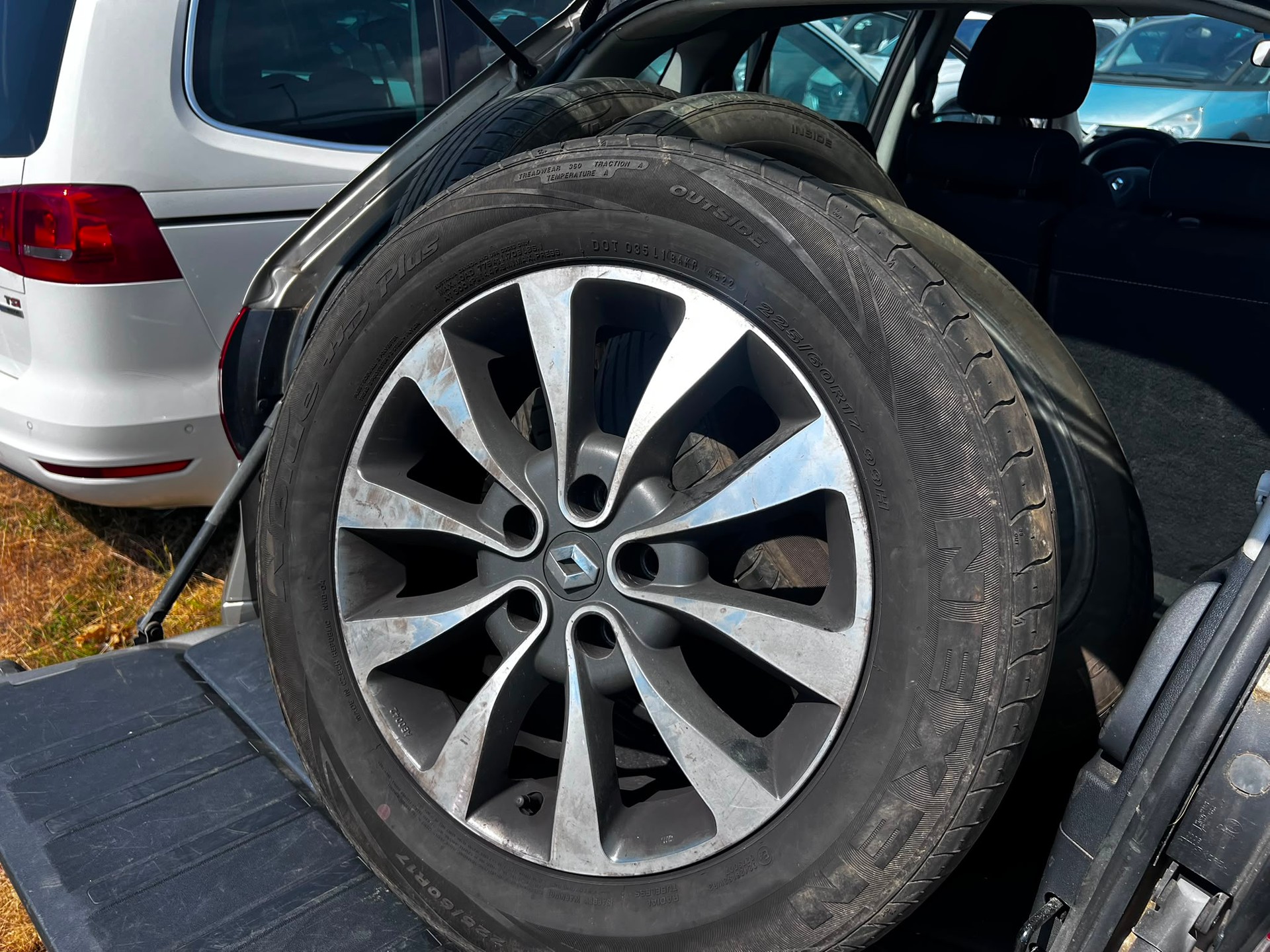 RENAULT Koleos 2.0 dCi Dynamique 4x4 Automatic-image-12