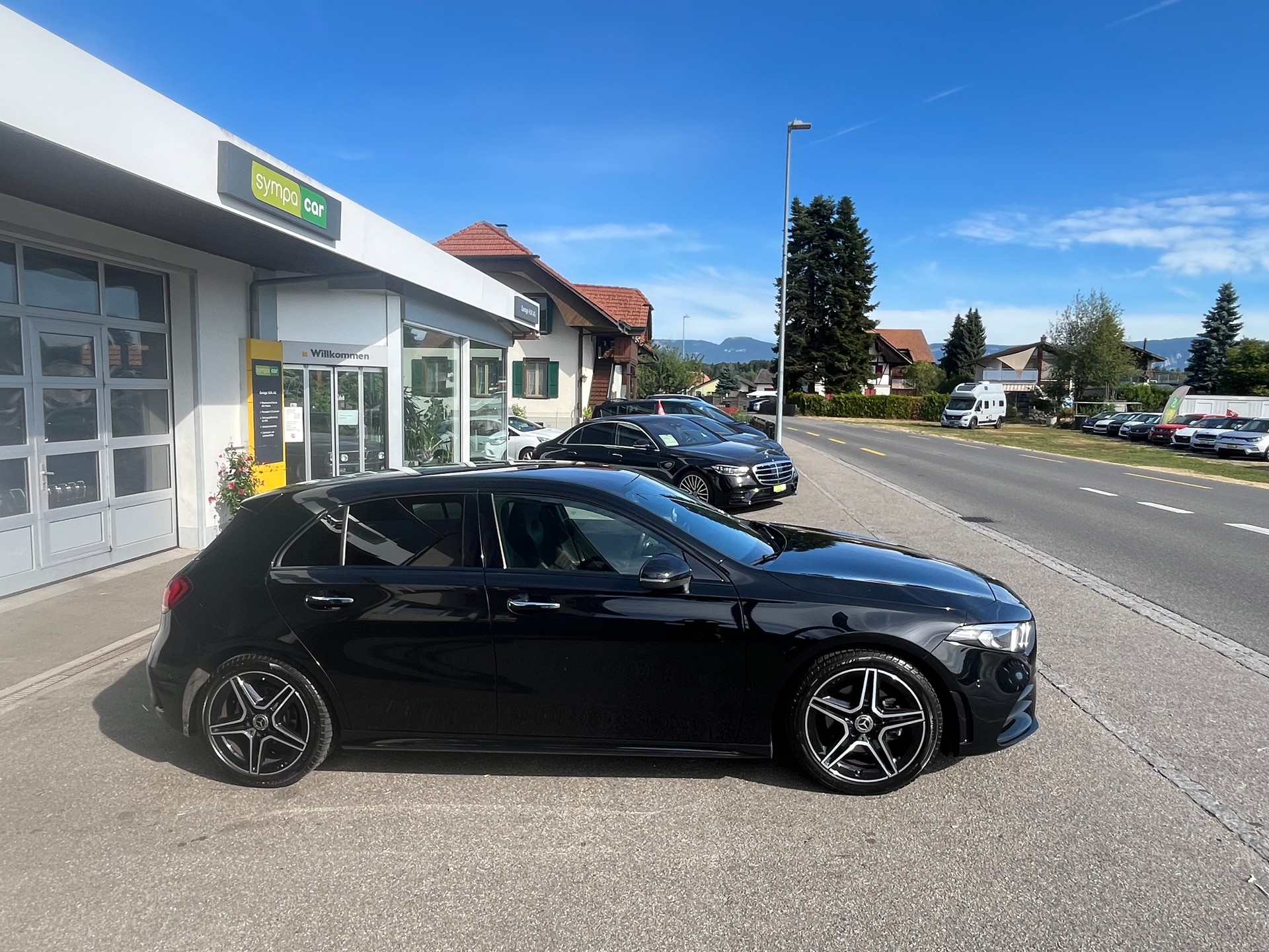 MERCEDES-BENZ A 180 Night Star AMG Line 7G-DCT (CH)-showroom-element-3
