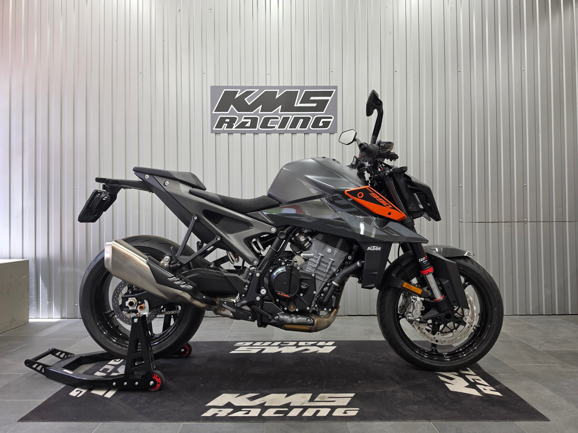 KTM 990 Duke-image-0