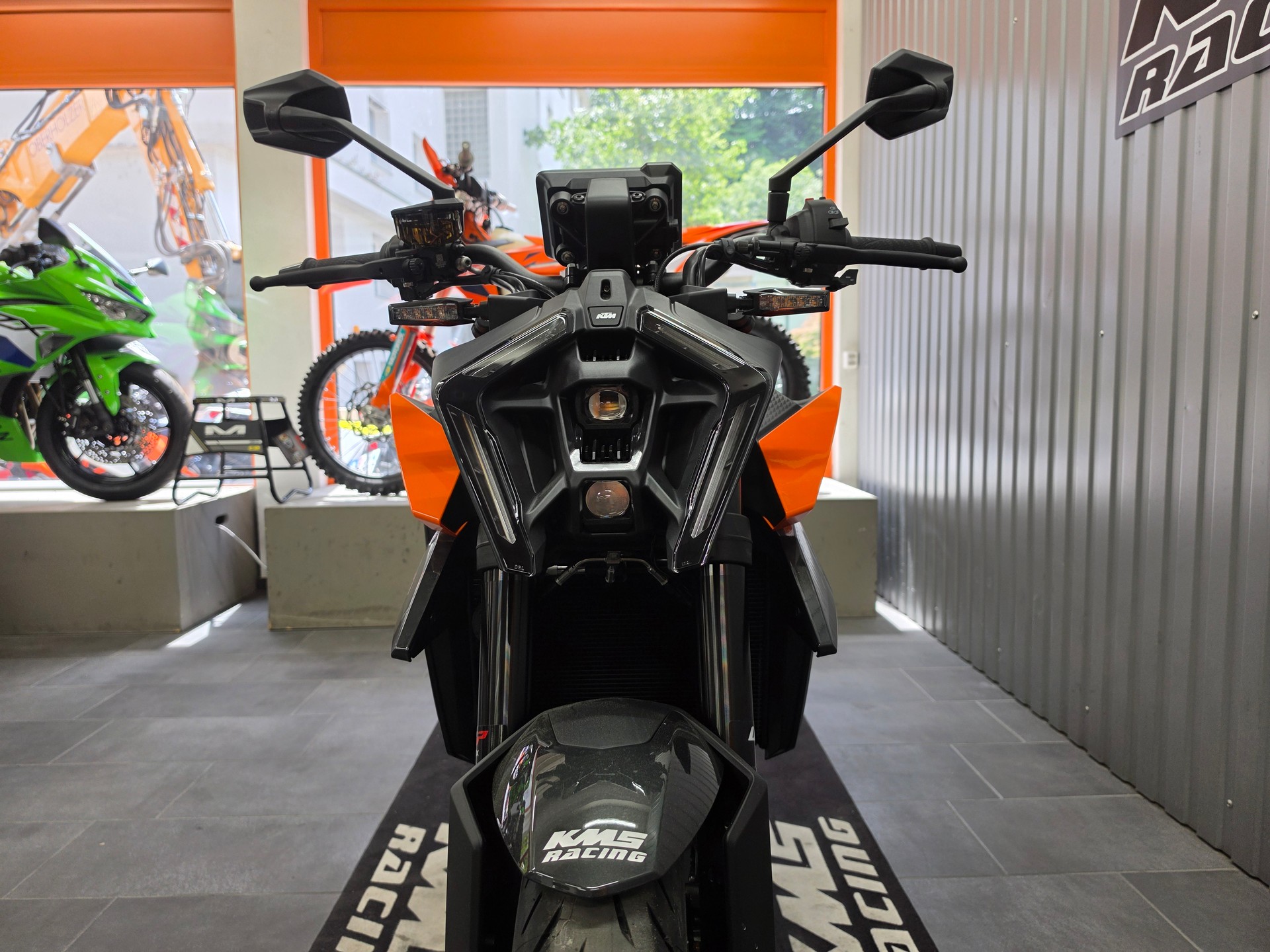 KTM 990 Duke-image-3