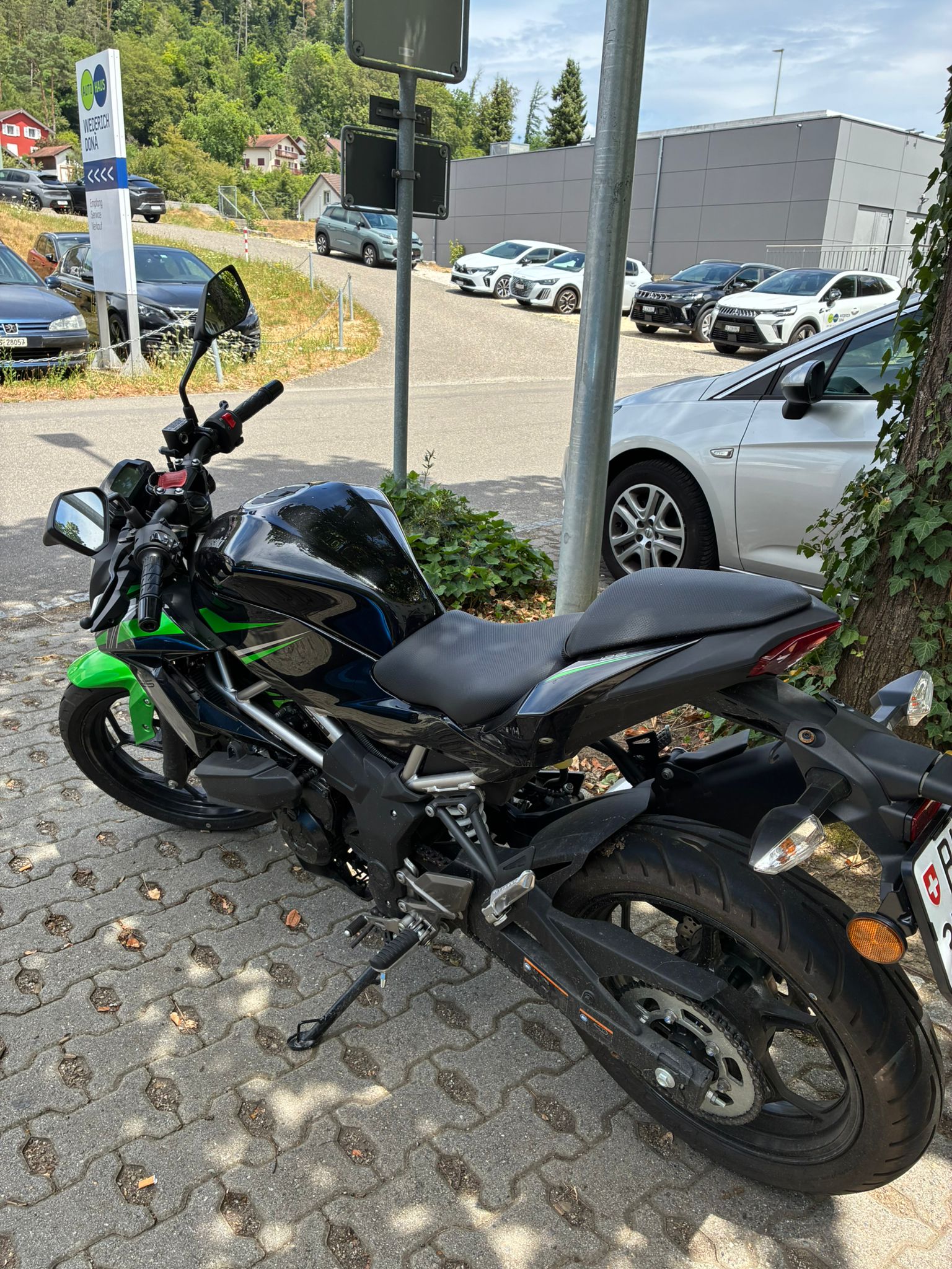 KAWASAKI Z 125-image-3