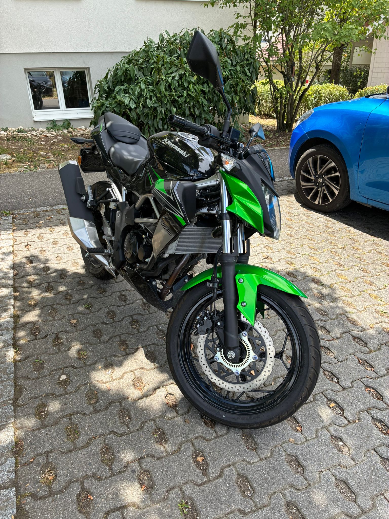 KAWASAKI Z 125-image-1