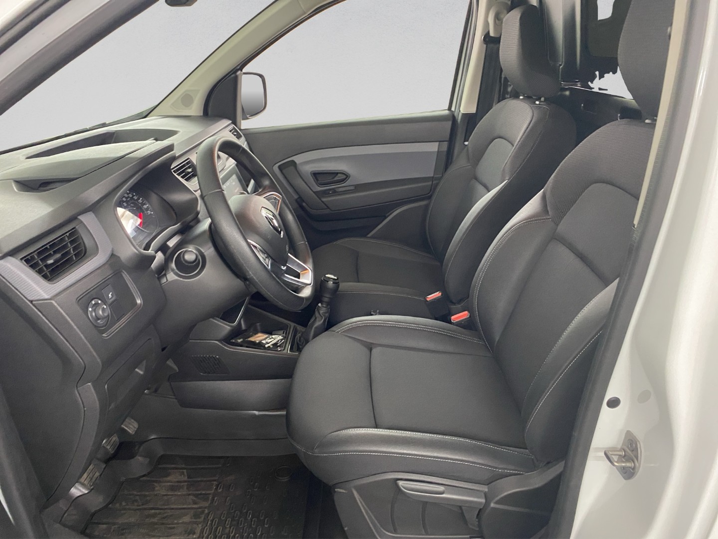 RENAULT Express 1.3TCe 100 PF Advance-image-7