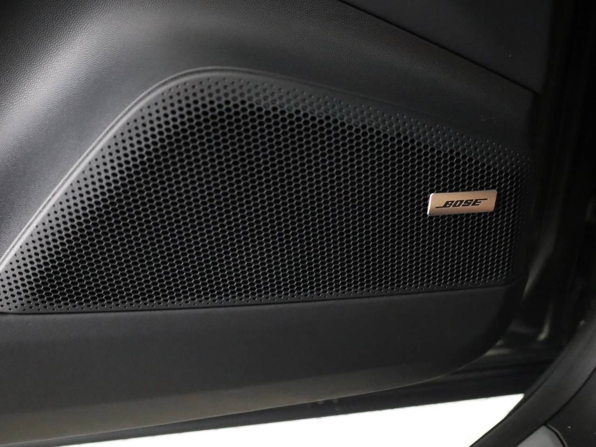 PORSCHE Macan 4-image-17