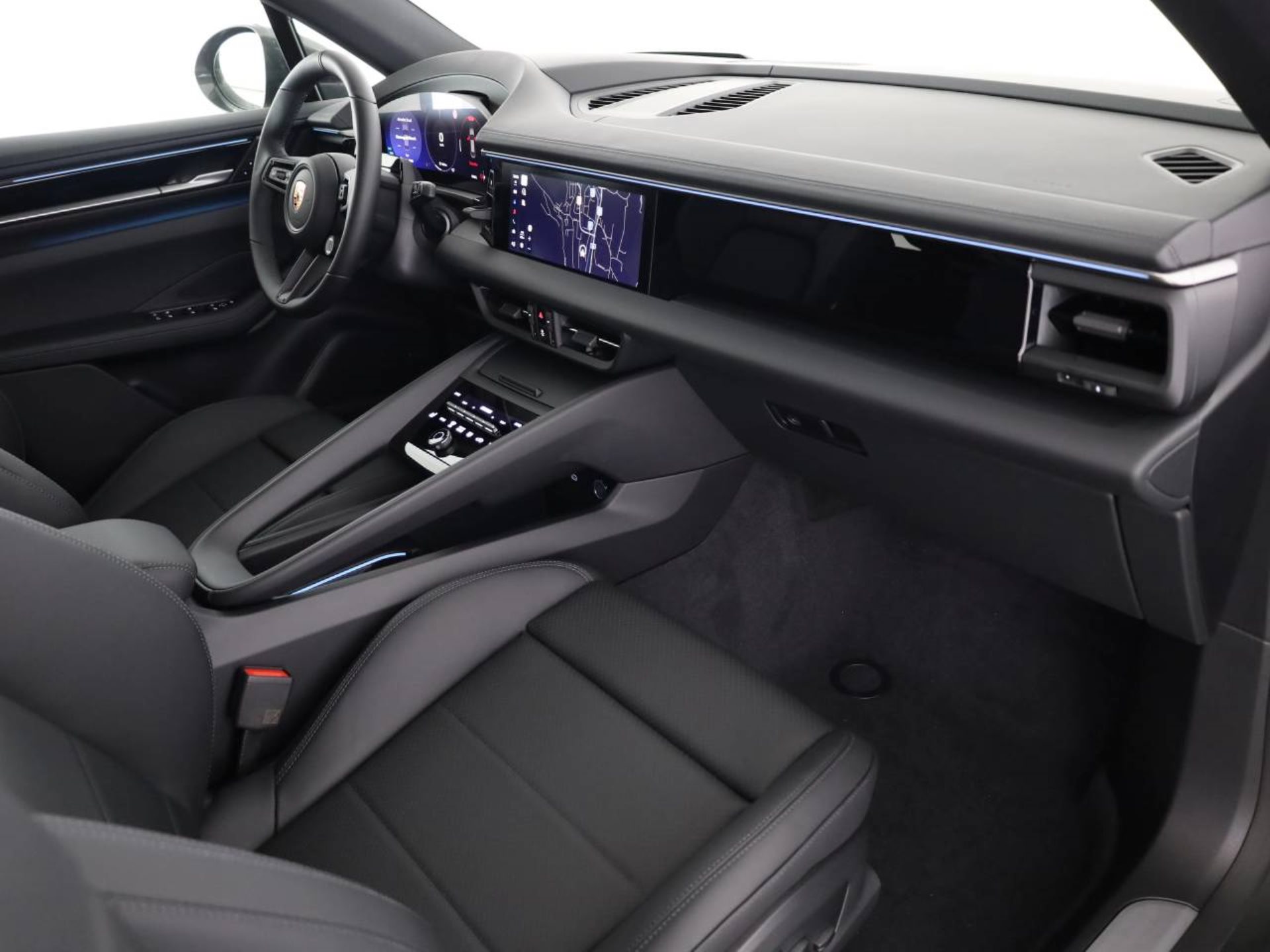 PORSCHE Macan 4-image-12