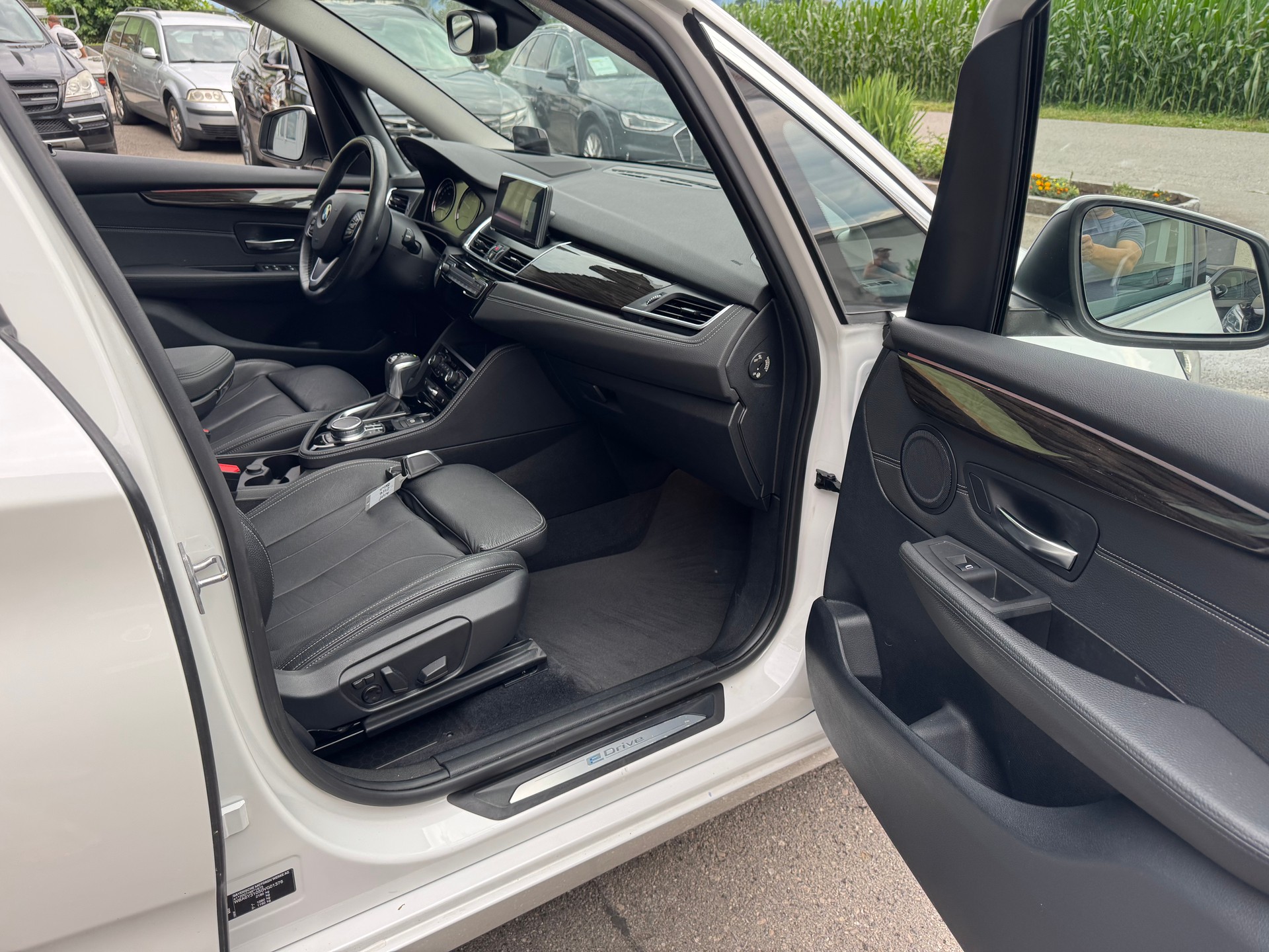 BMW 225xe iPerformance Active Tourer Steptronic Luxury Line-image-9